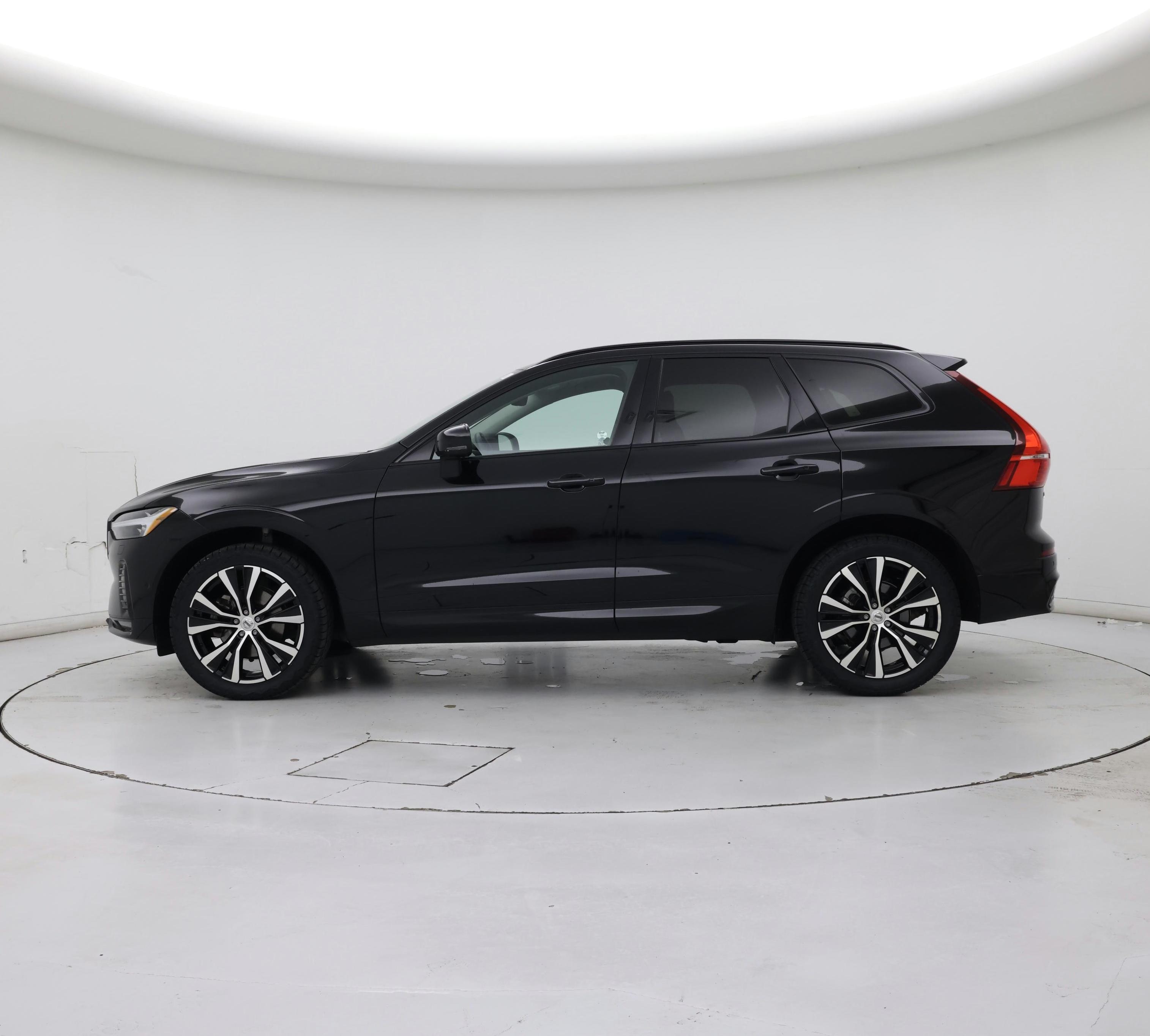 Thumbnail: 2023 Volvo XC60 - 3