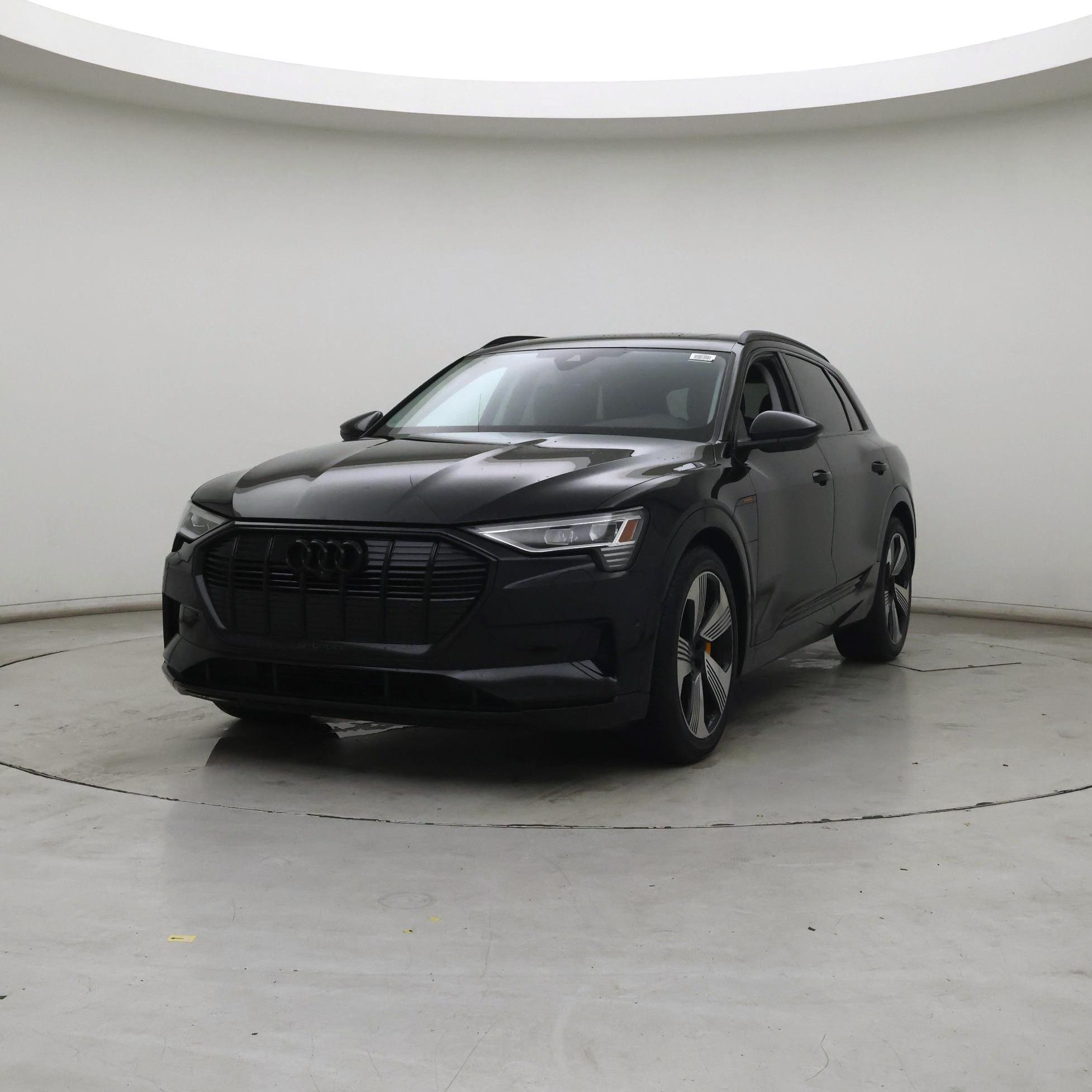 Thumbnail: 2023 Audi e-tron - 4