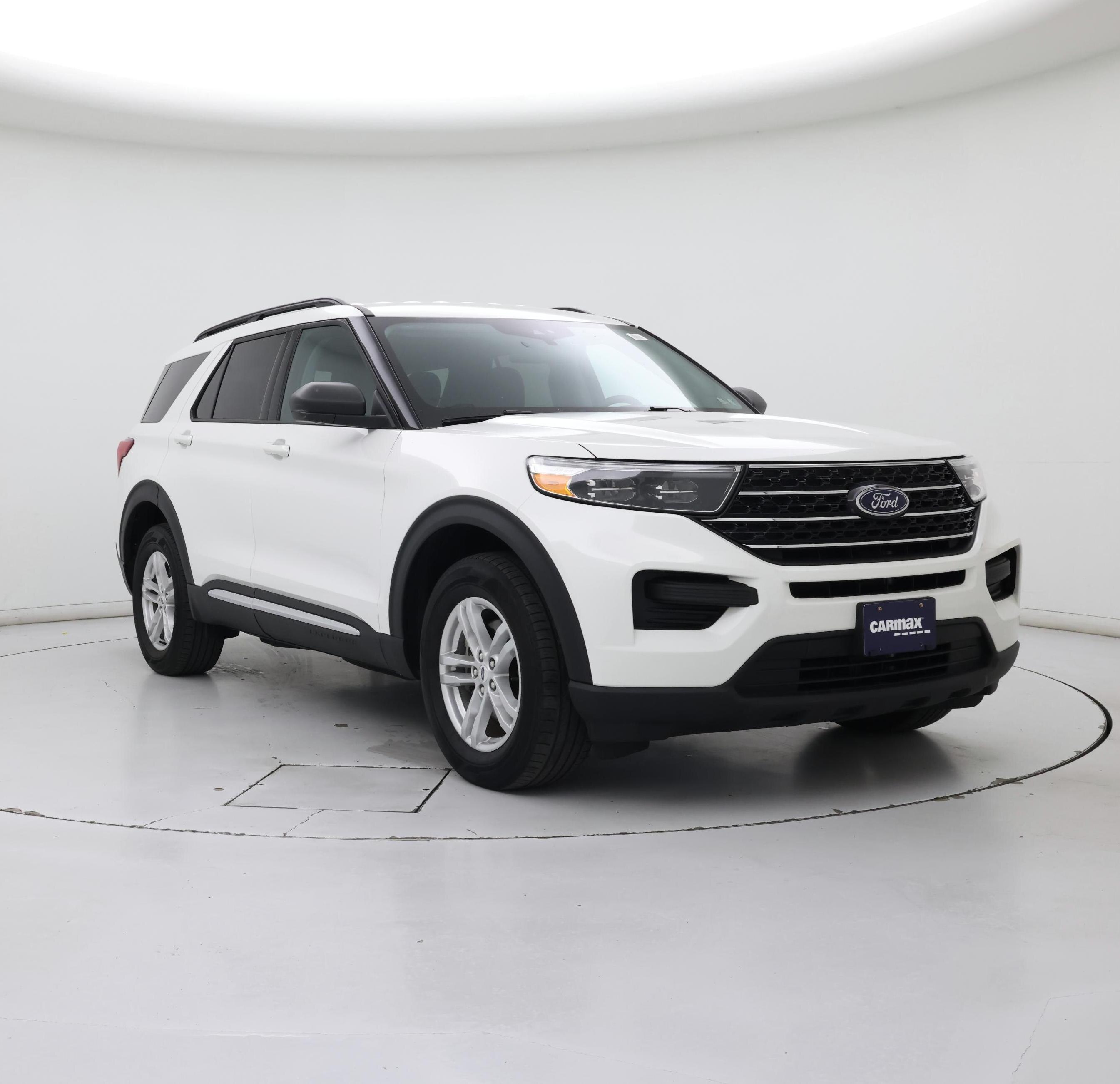 White 2023 Ford Explorer SUV / Crossover All-Wheel Drive Automatic