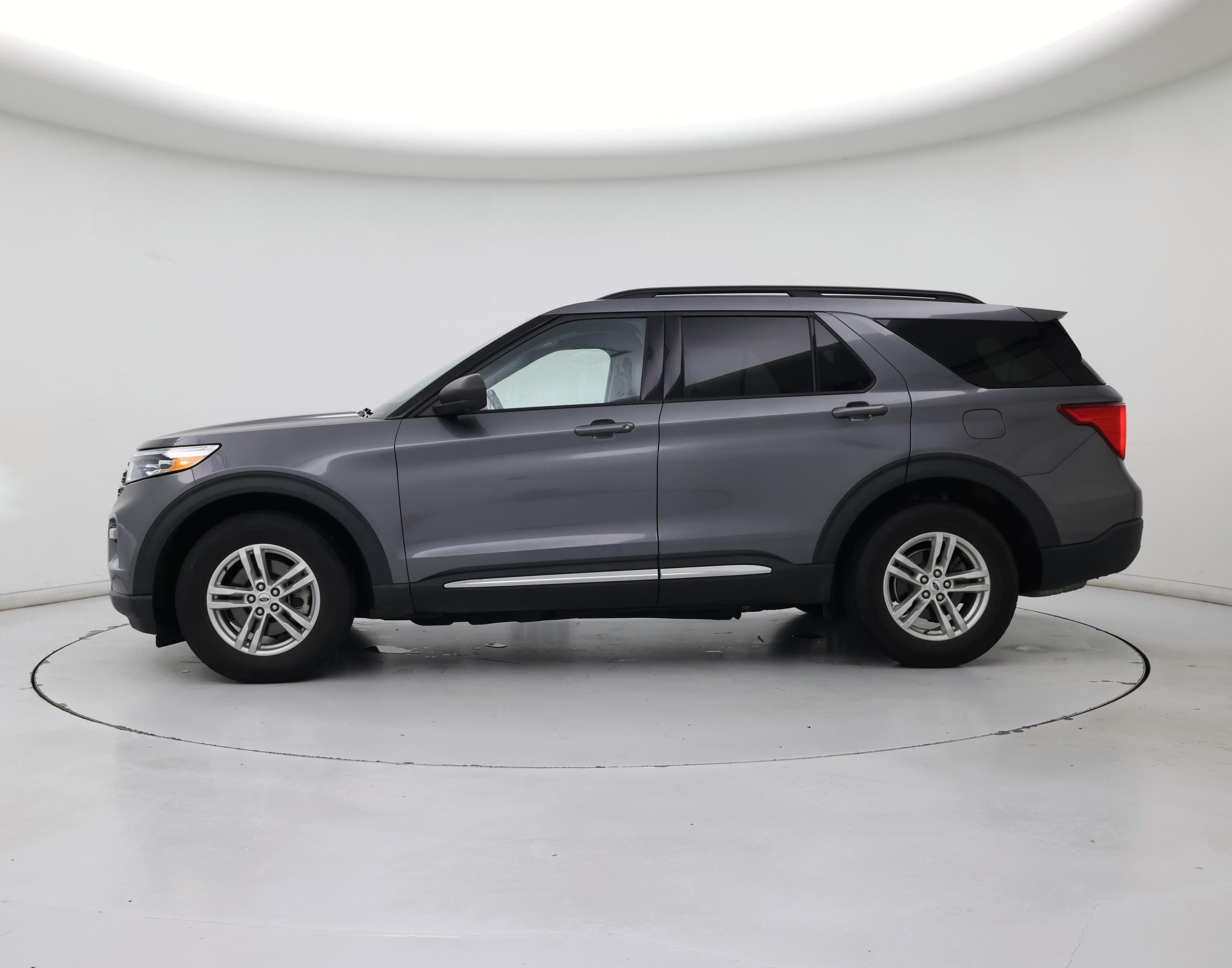 Thumbnail: 2021 Ford Explorer - 3