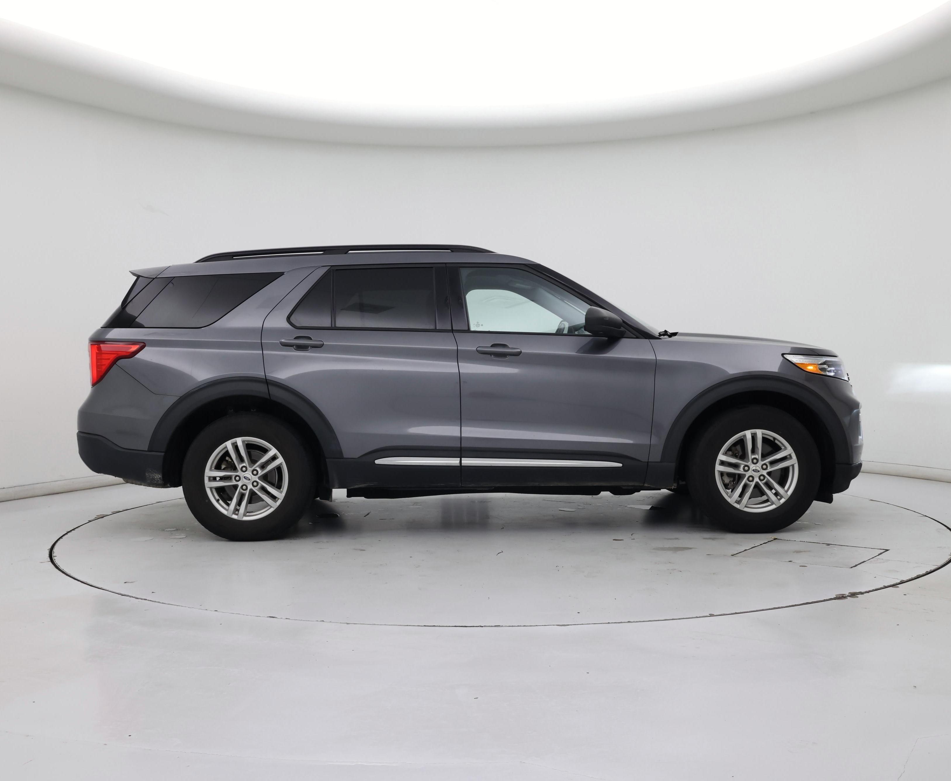 Thumbnail: 2021 Ford Explorer - 7