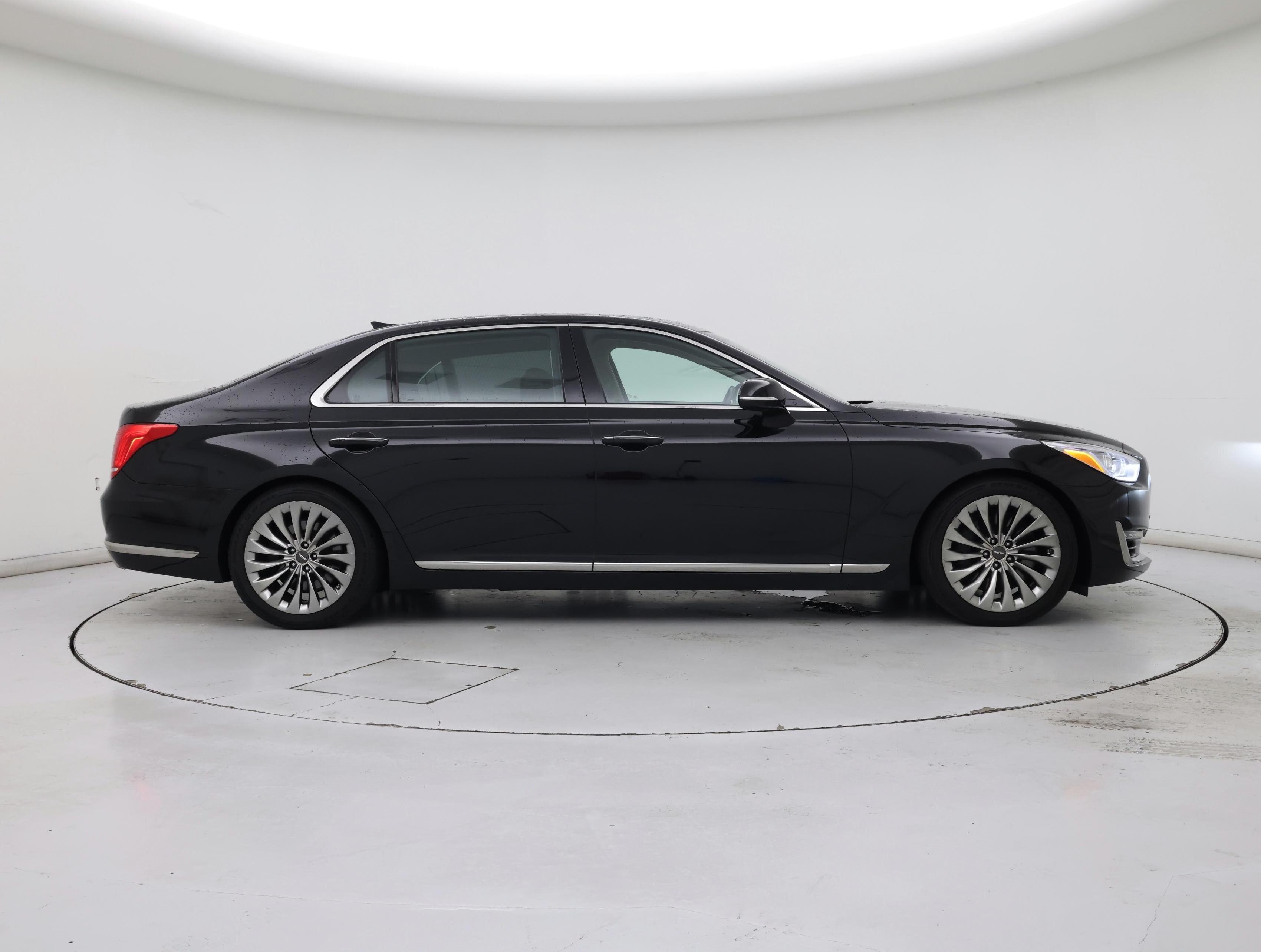 Thumbnail: 2019 Genesis G90 - 7