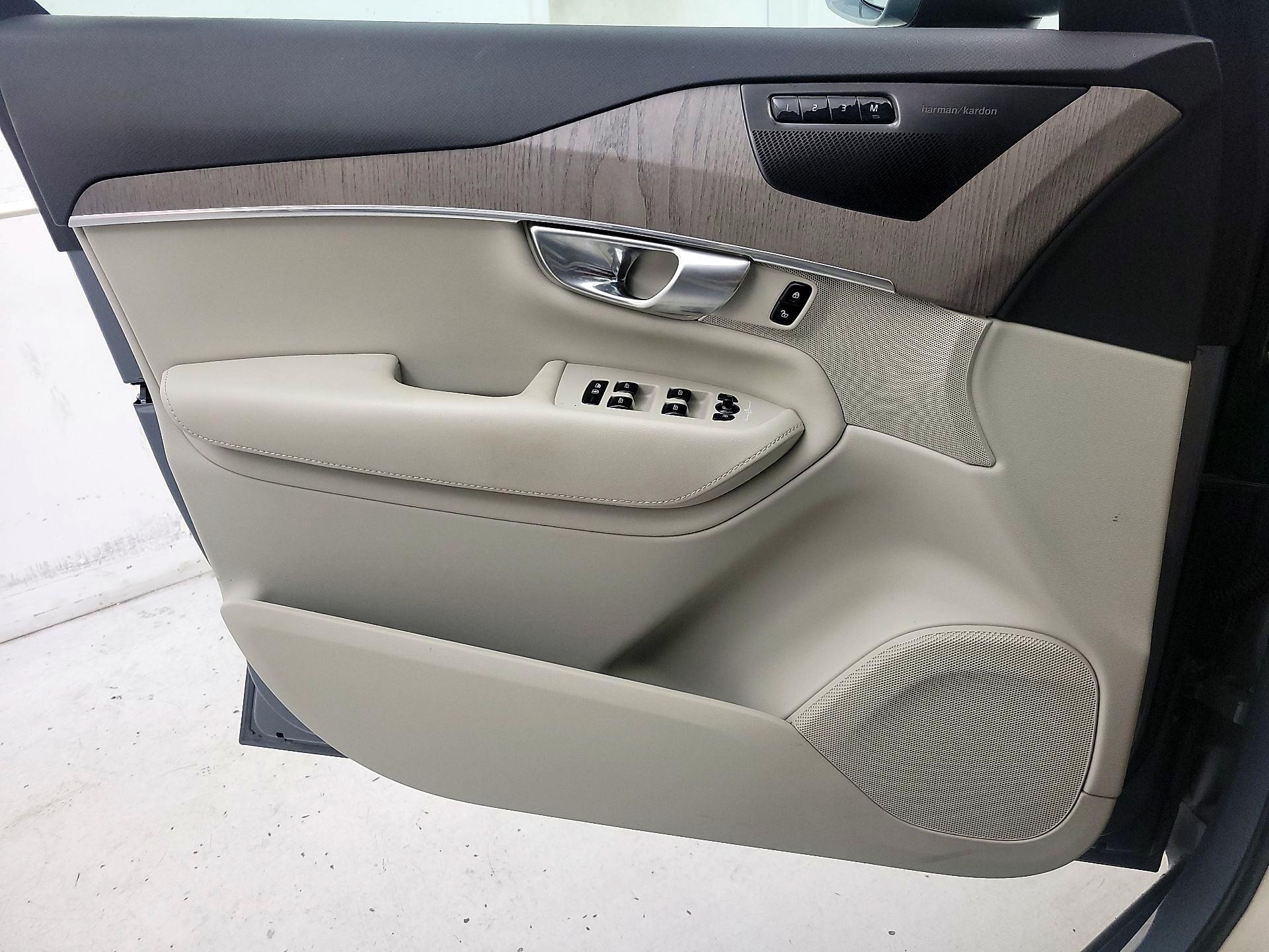 Thumbnail: 2023 Volvo XC90 - 12