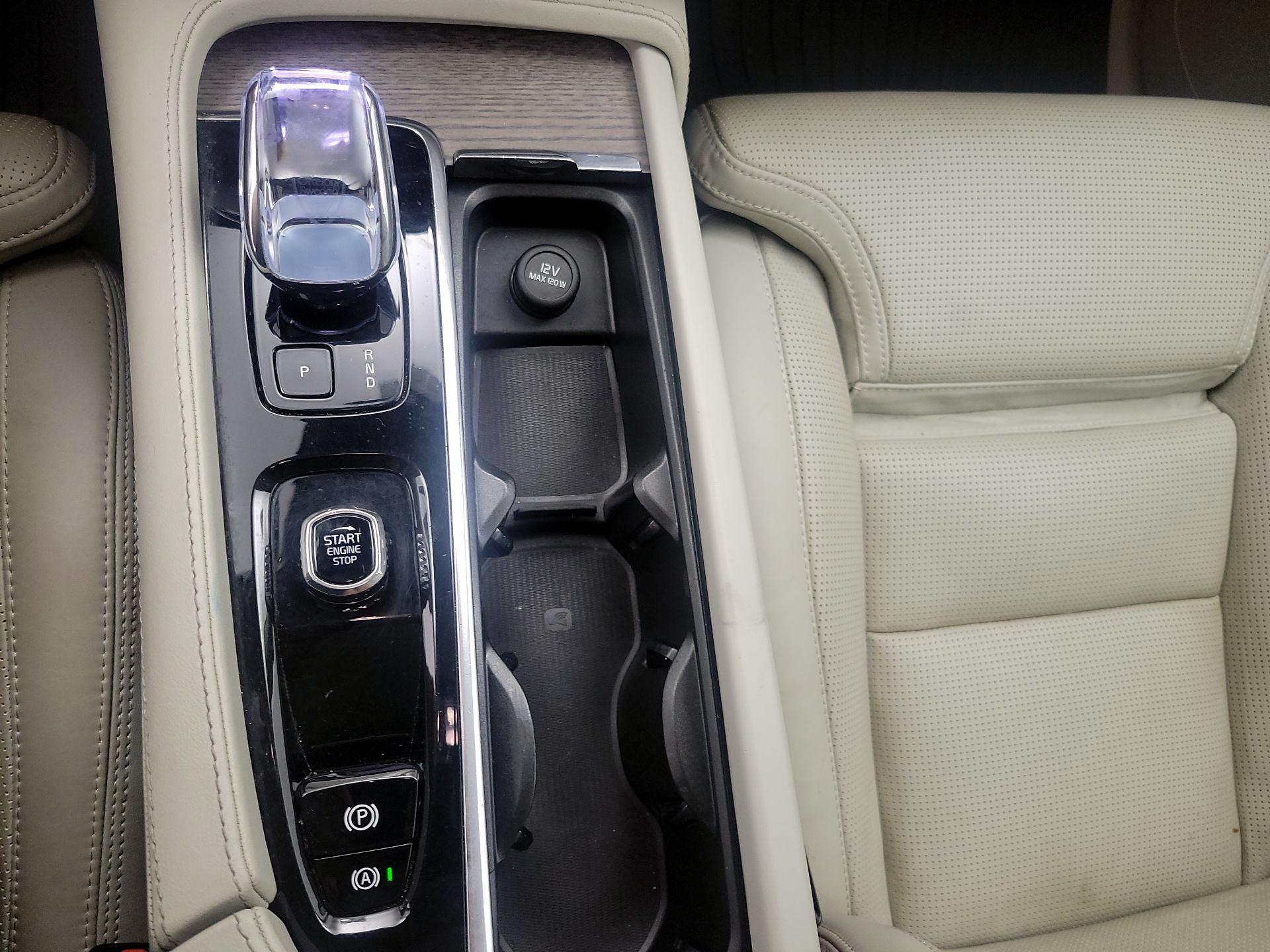 Thumbnail: 2023 Volvo XC90 - 17