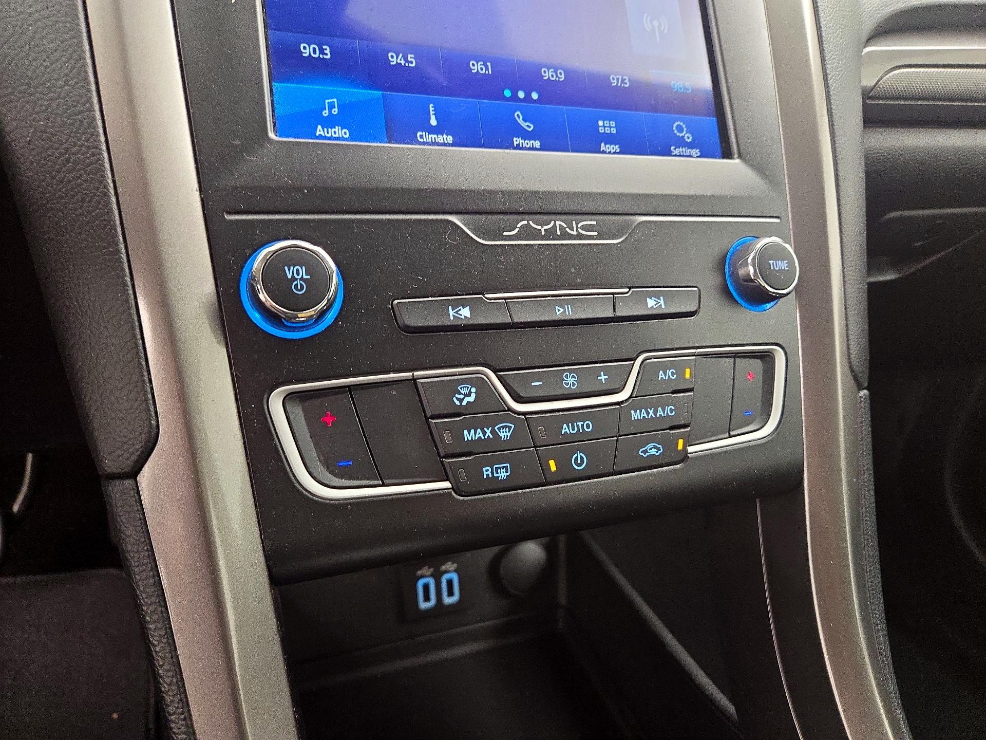 Thumbnail: 2019 Ford Fusion - 16