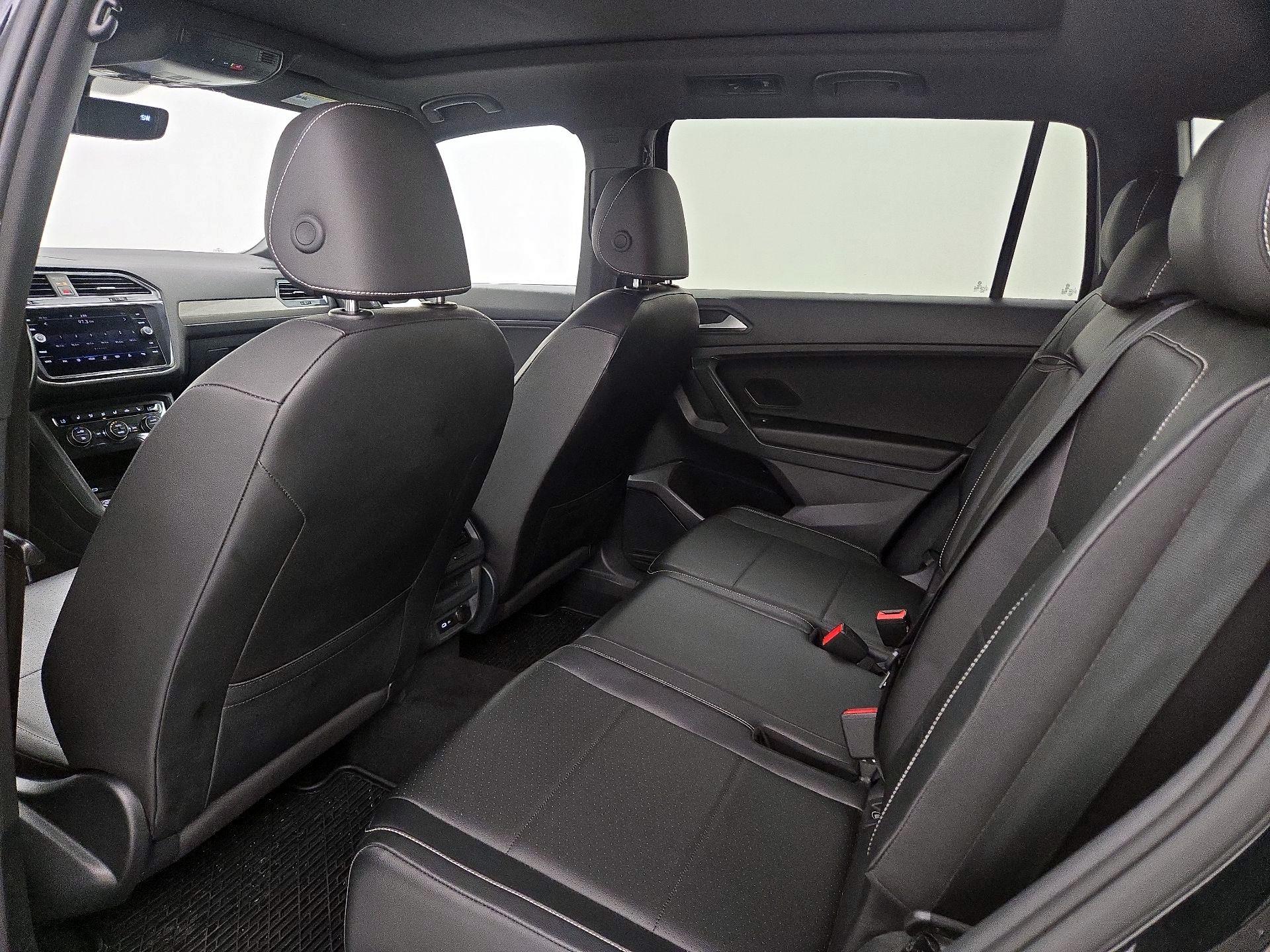 Thumbnail: 2021 Volkswagen Tiguan - 20