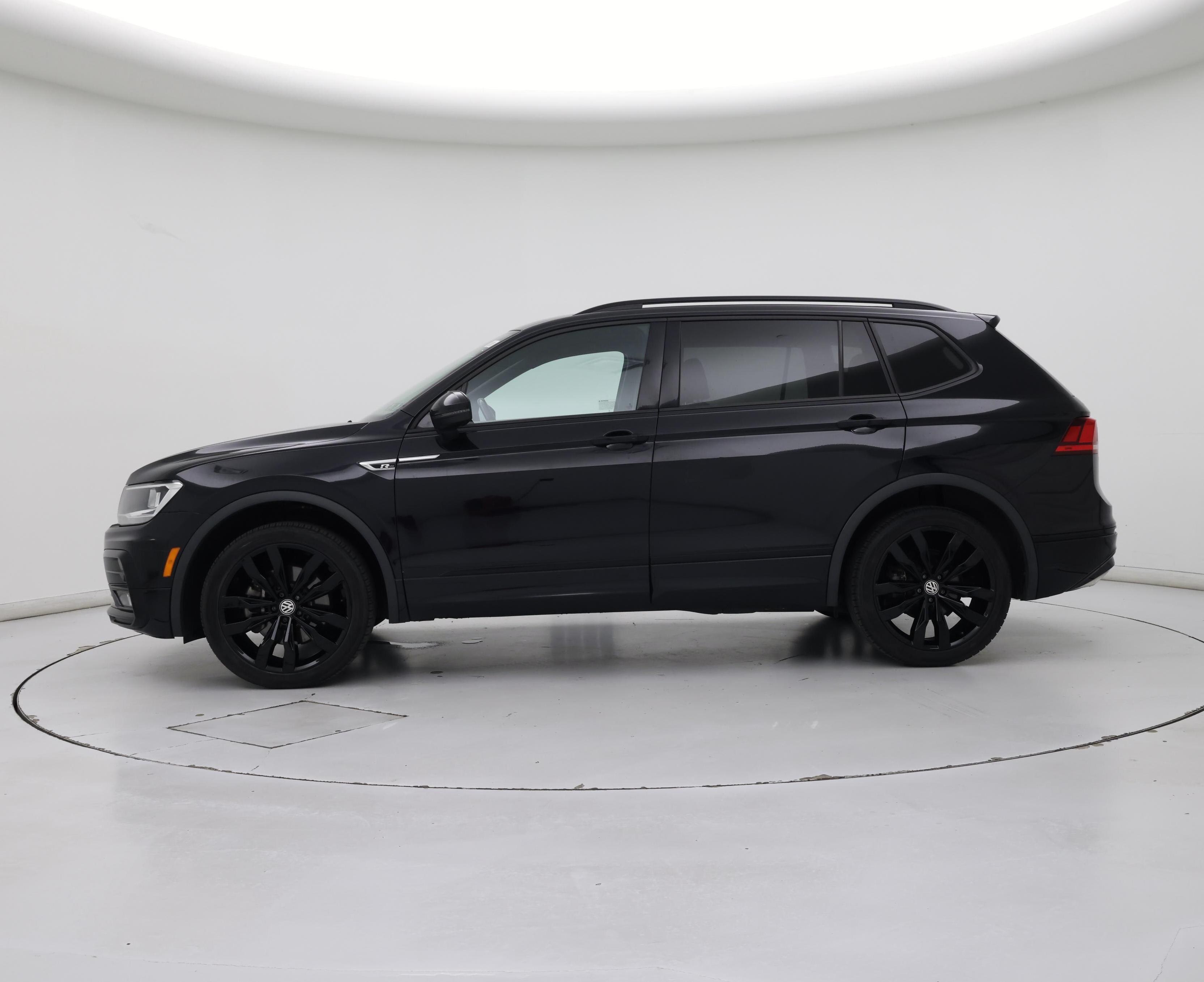 Thumbnail: 2021 Volkswagen Tiguan - 3