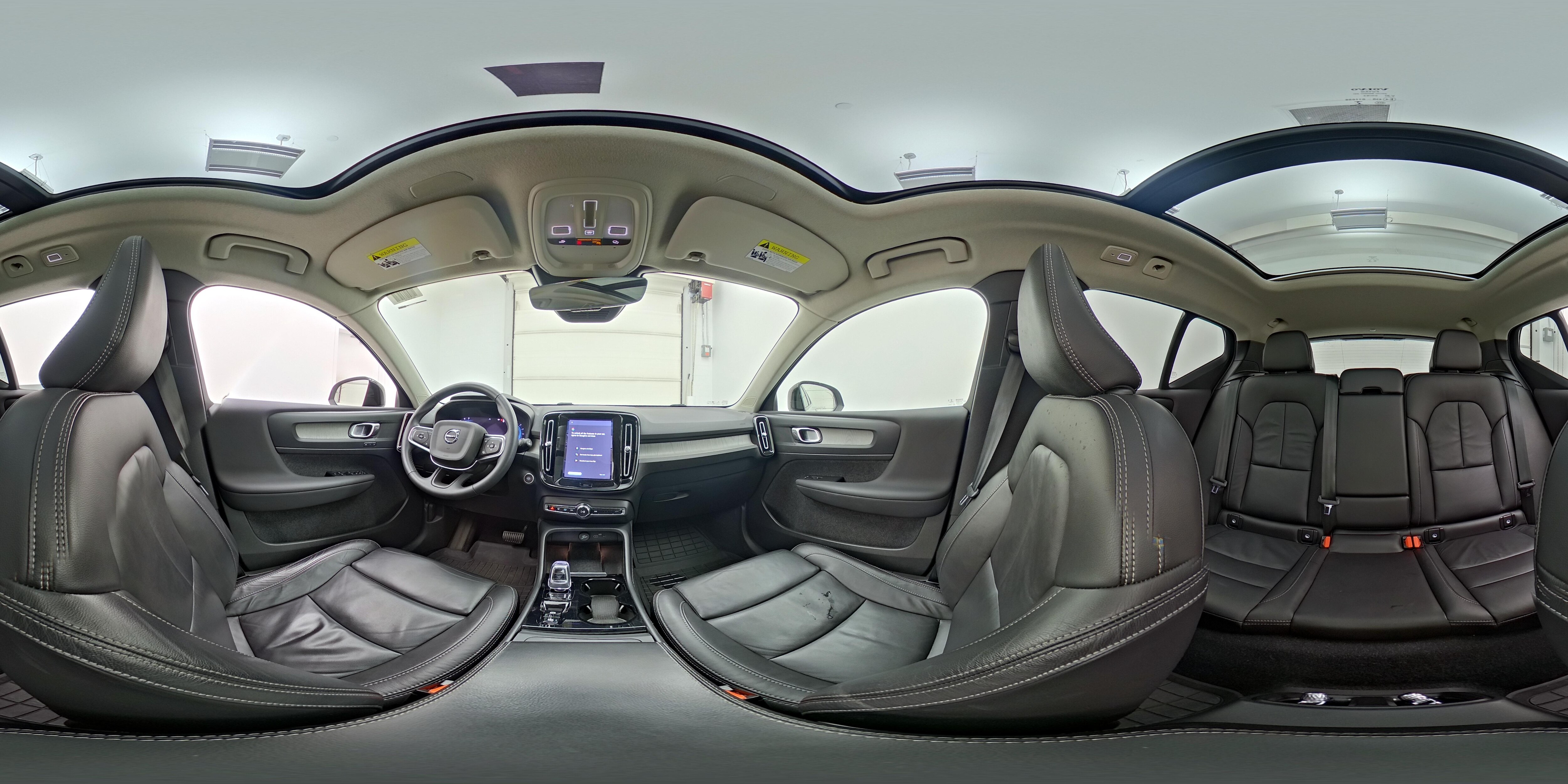 2023 Volvo XC40 Plus - Photo 25