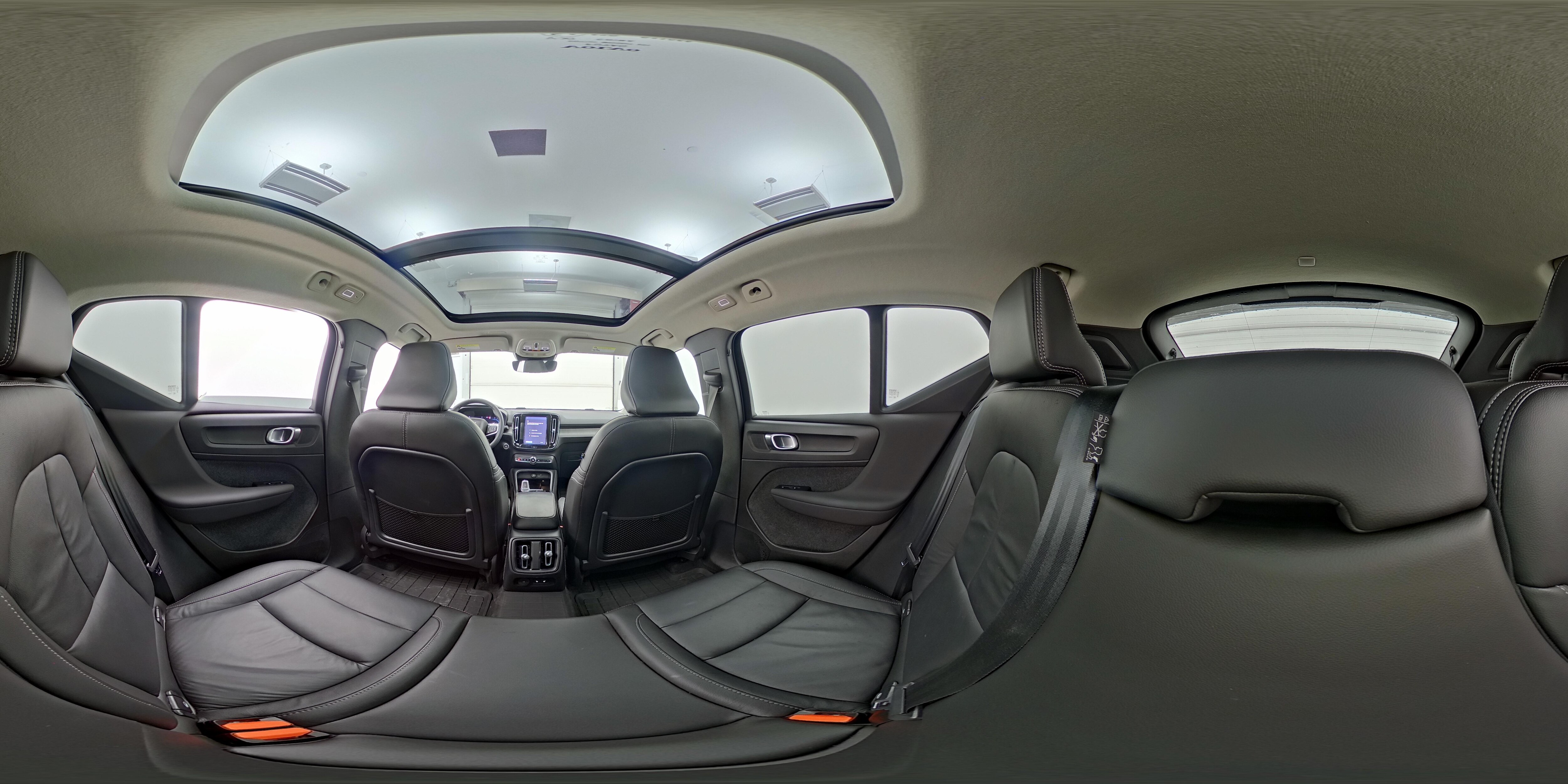 2023 Volvo XC40 Plus - Photo 26