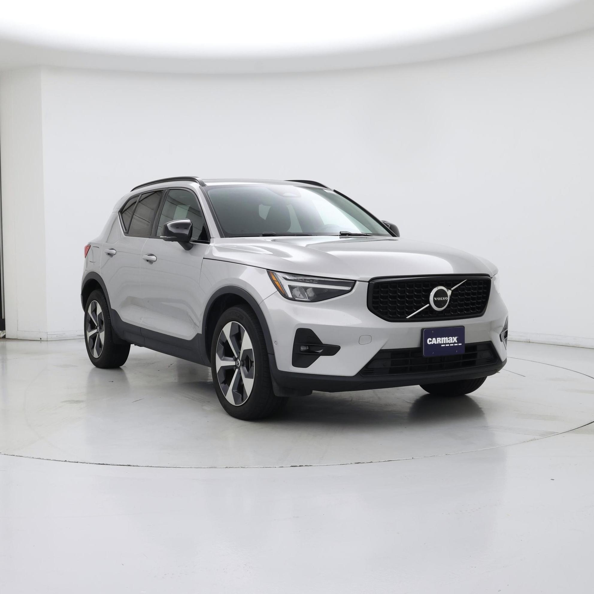 Silver 2023 Volvo XC40 SUV / Crossover All-Wheel Drive Automatic