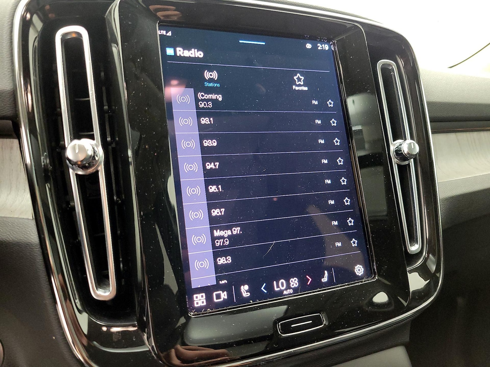 2023 Volvo XC40 Plus - Photo 16
