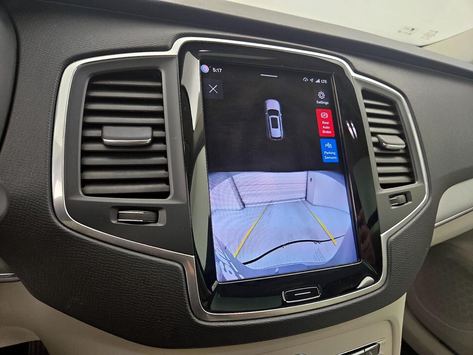 2024 Volvo XC90 Core - Photo 14