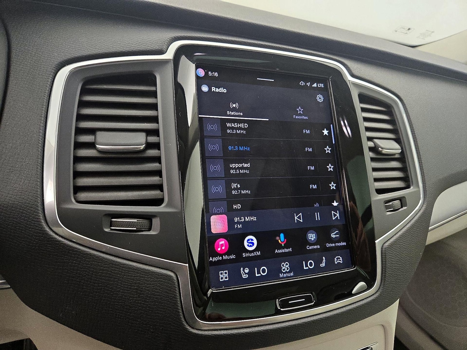 2024 Volvo XC90 Core - Photo 15
