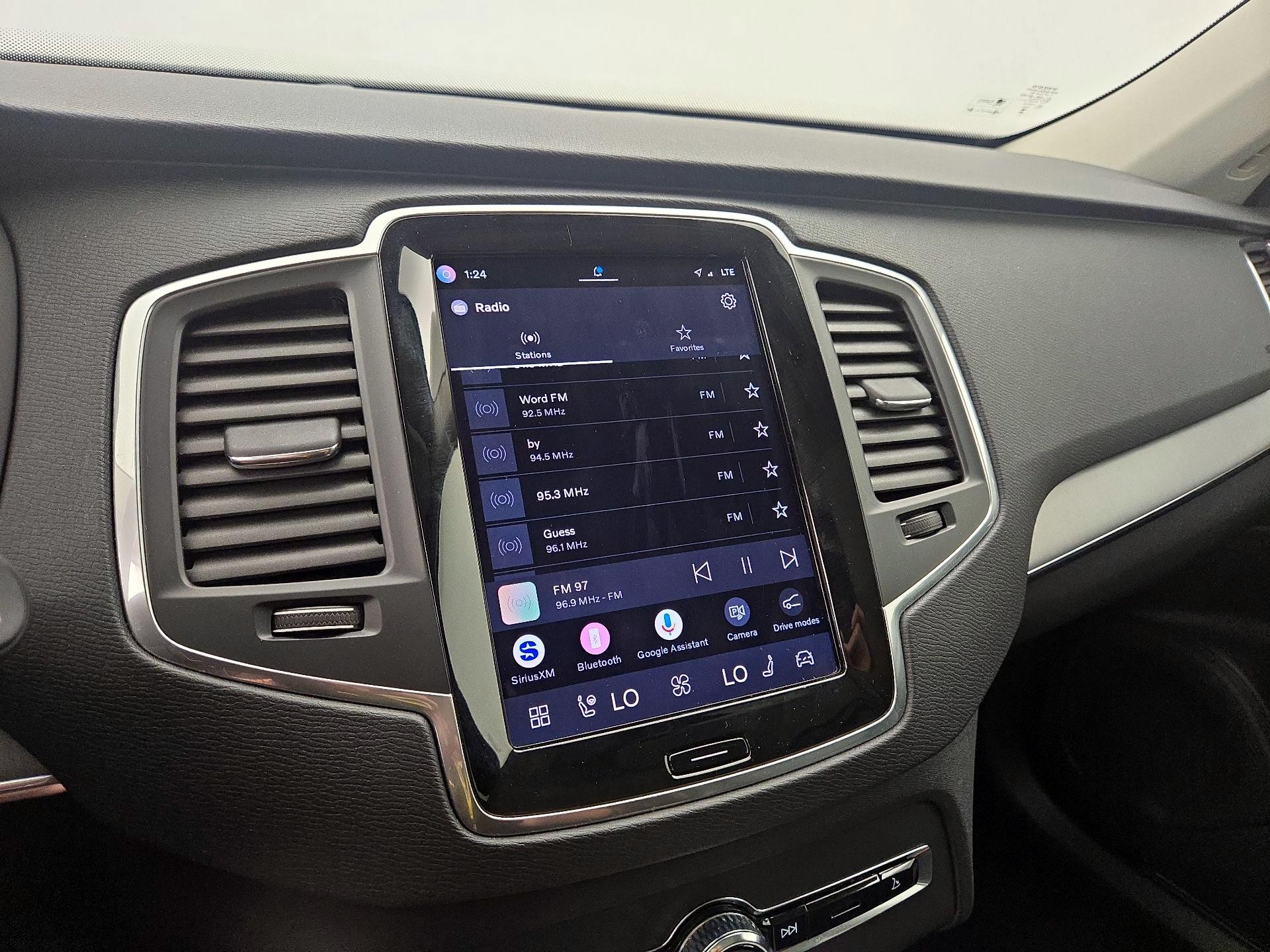 Thumbnail: 2023 Volvo XC90 - 16
