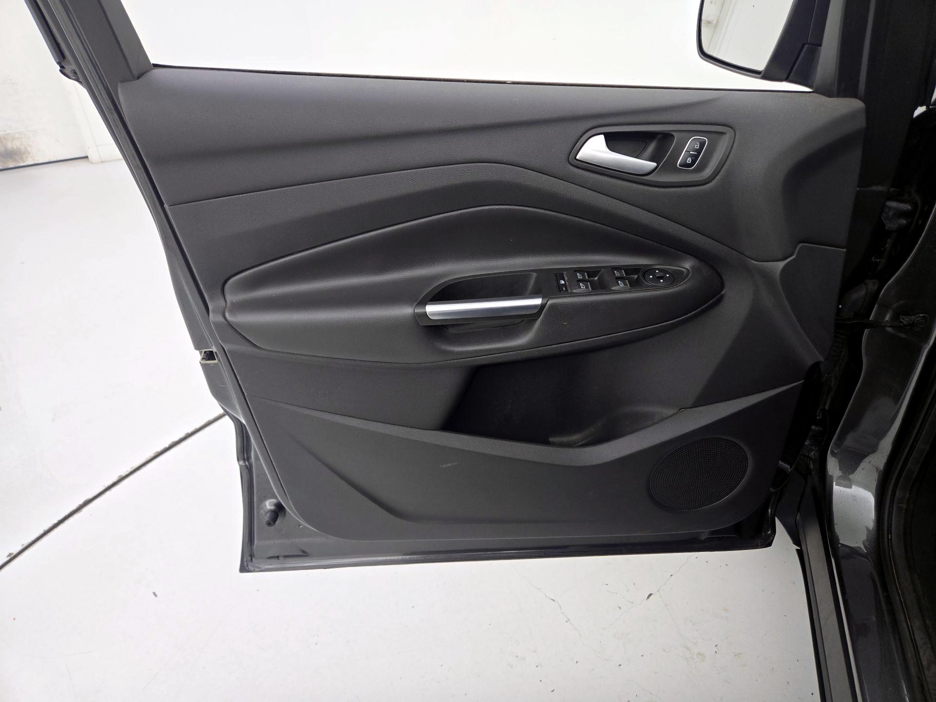 Thumbnail: 2017 Ford Escape - 12