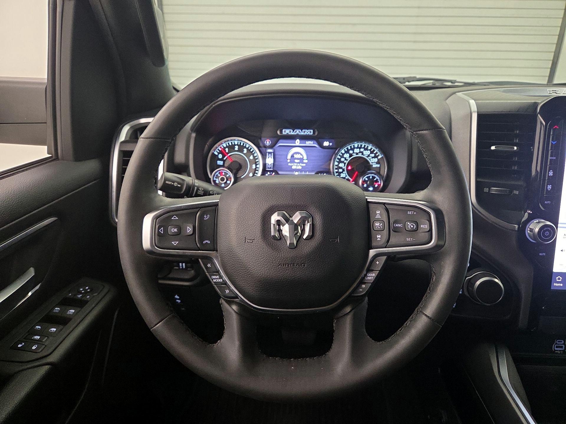 Thumbnail: 2025 RAM 1500 - 10