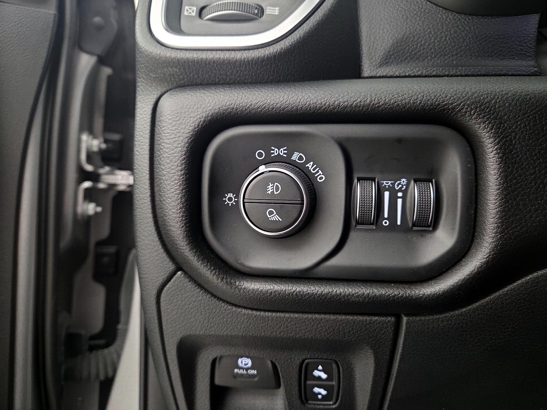 Thumbnail: 2025 RAM 1500 - 12