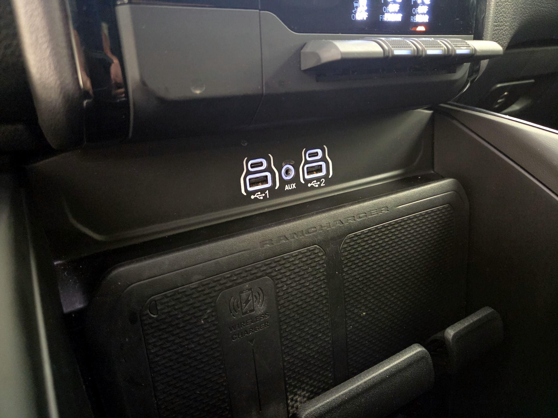 Thumbnail: 2025 RAM 1500 - 18