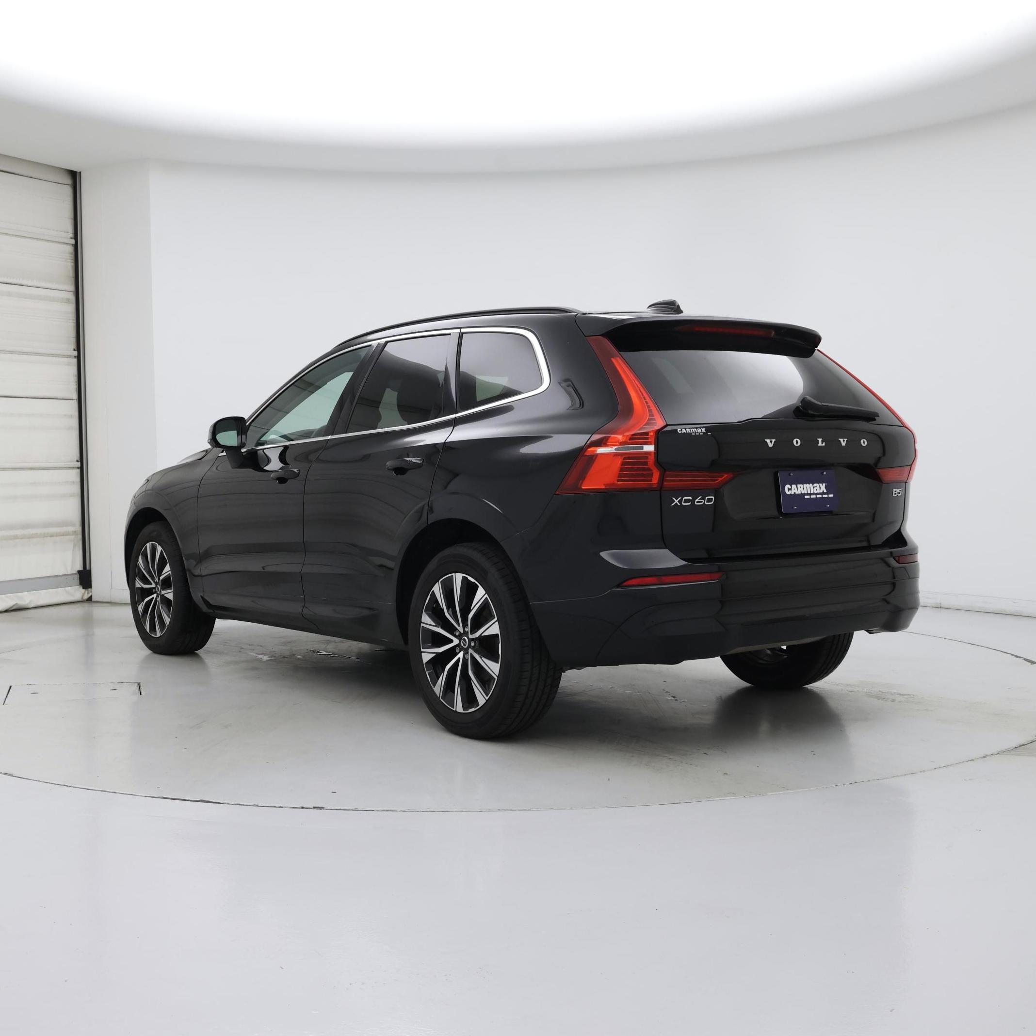 Thumbnail: 2023 Volvo XC60 - 2