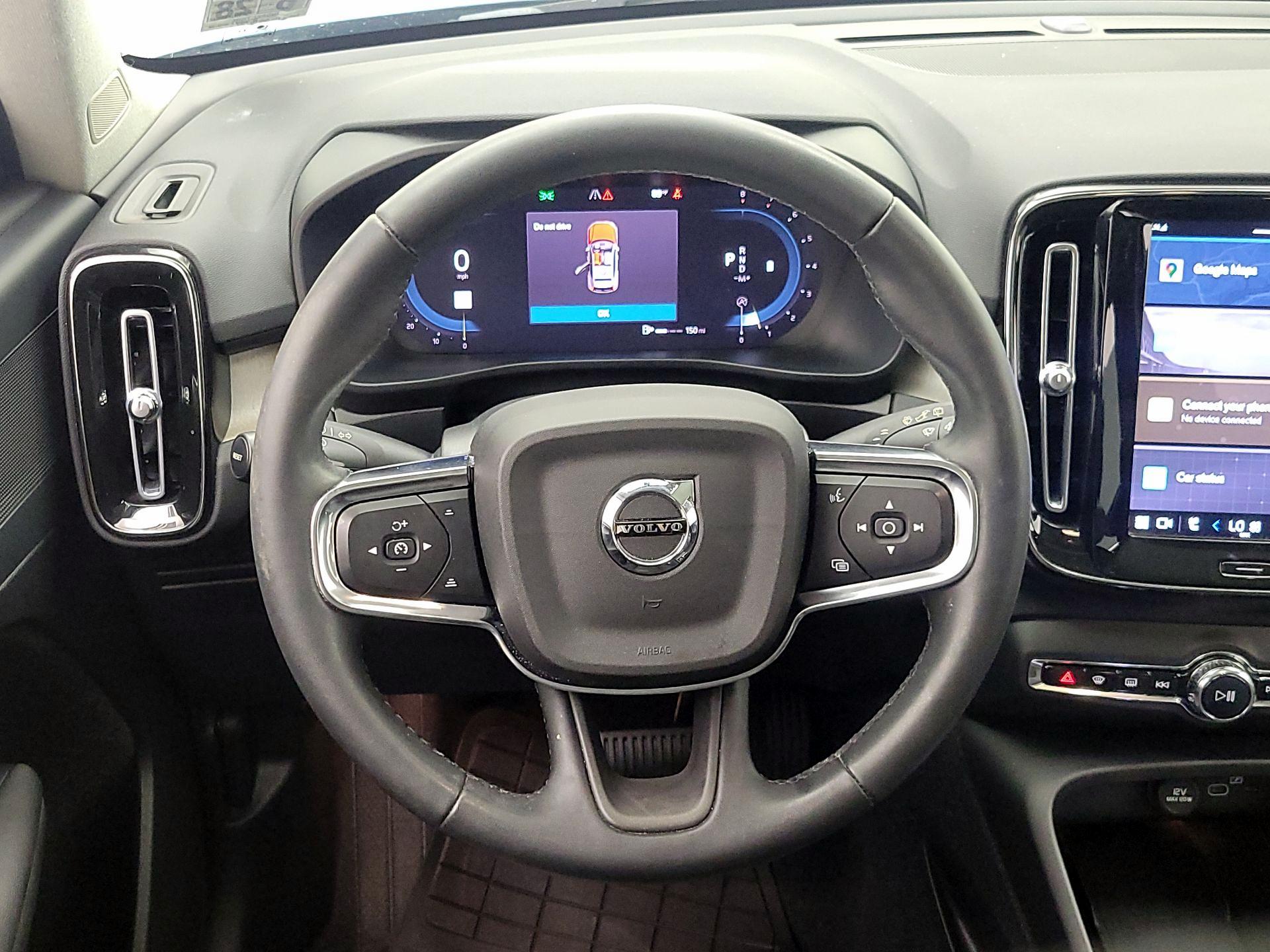 Thumbnail: 2023 Volvo XC40 - 10