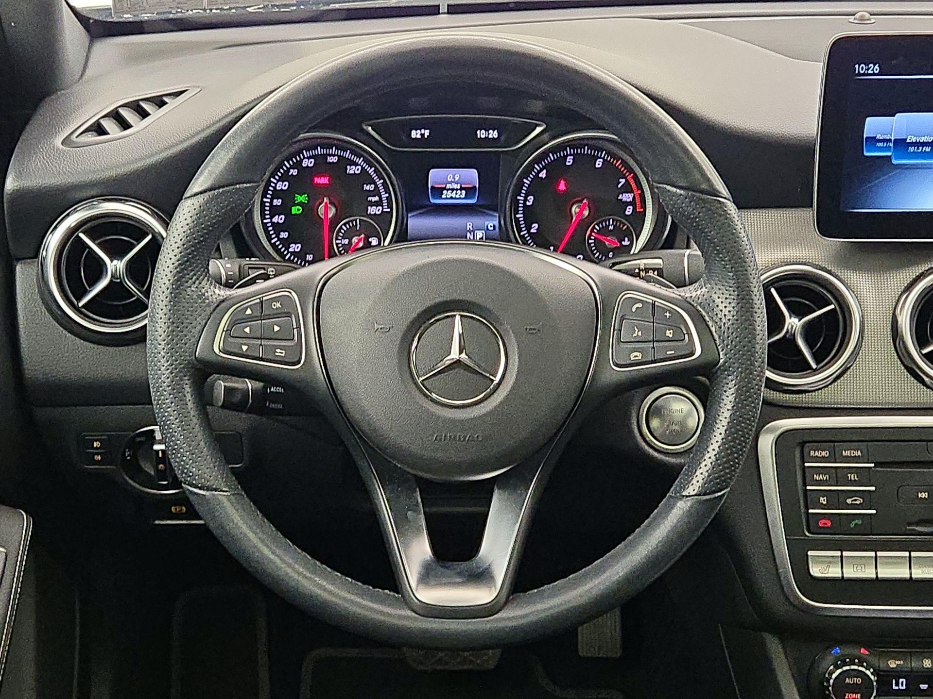 Thumbnail: 2020 Mercedes-Benz GLA - 10