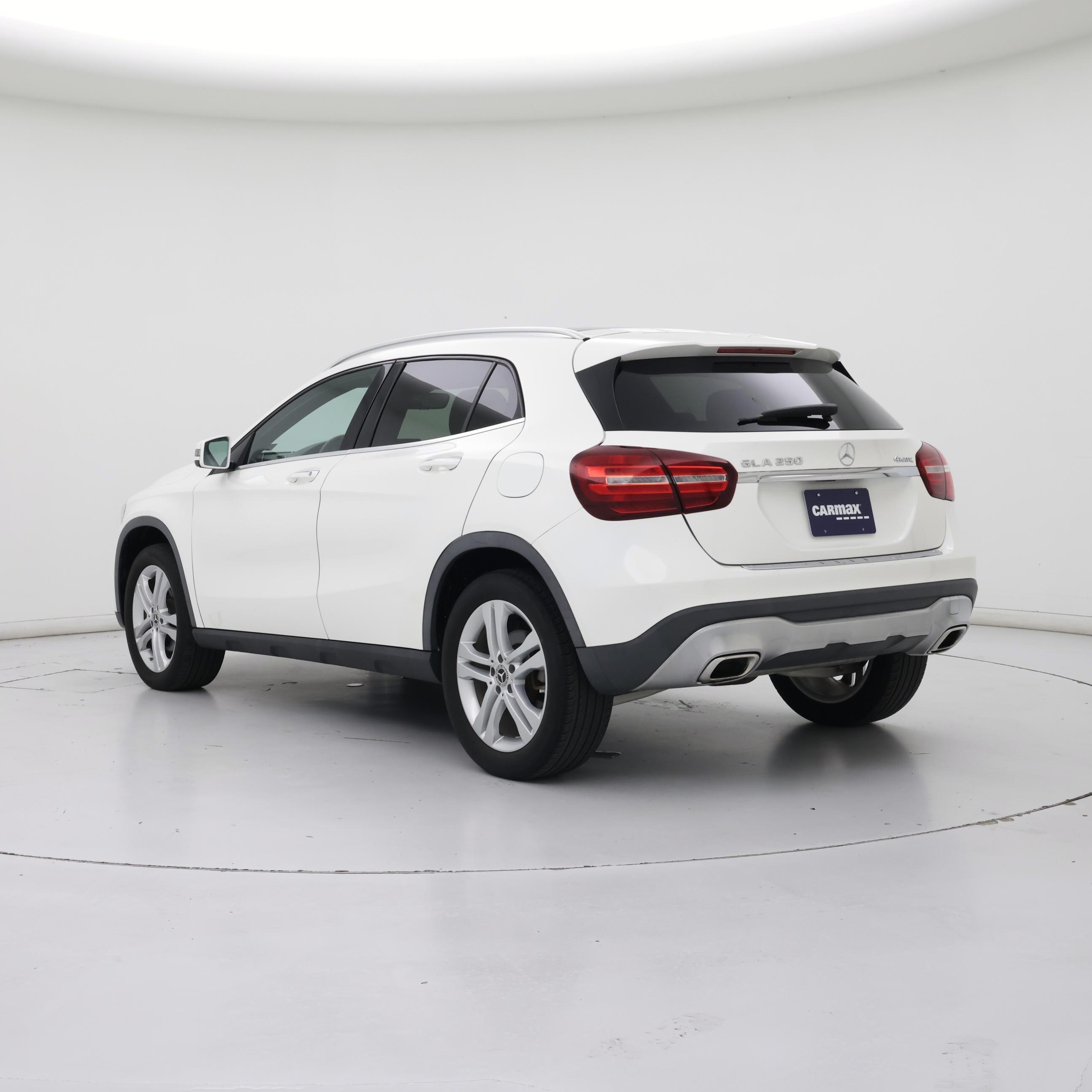 Thumbnail: 2020 Mercedes-Benz GLA - 2