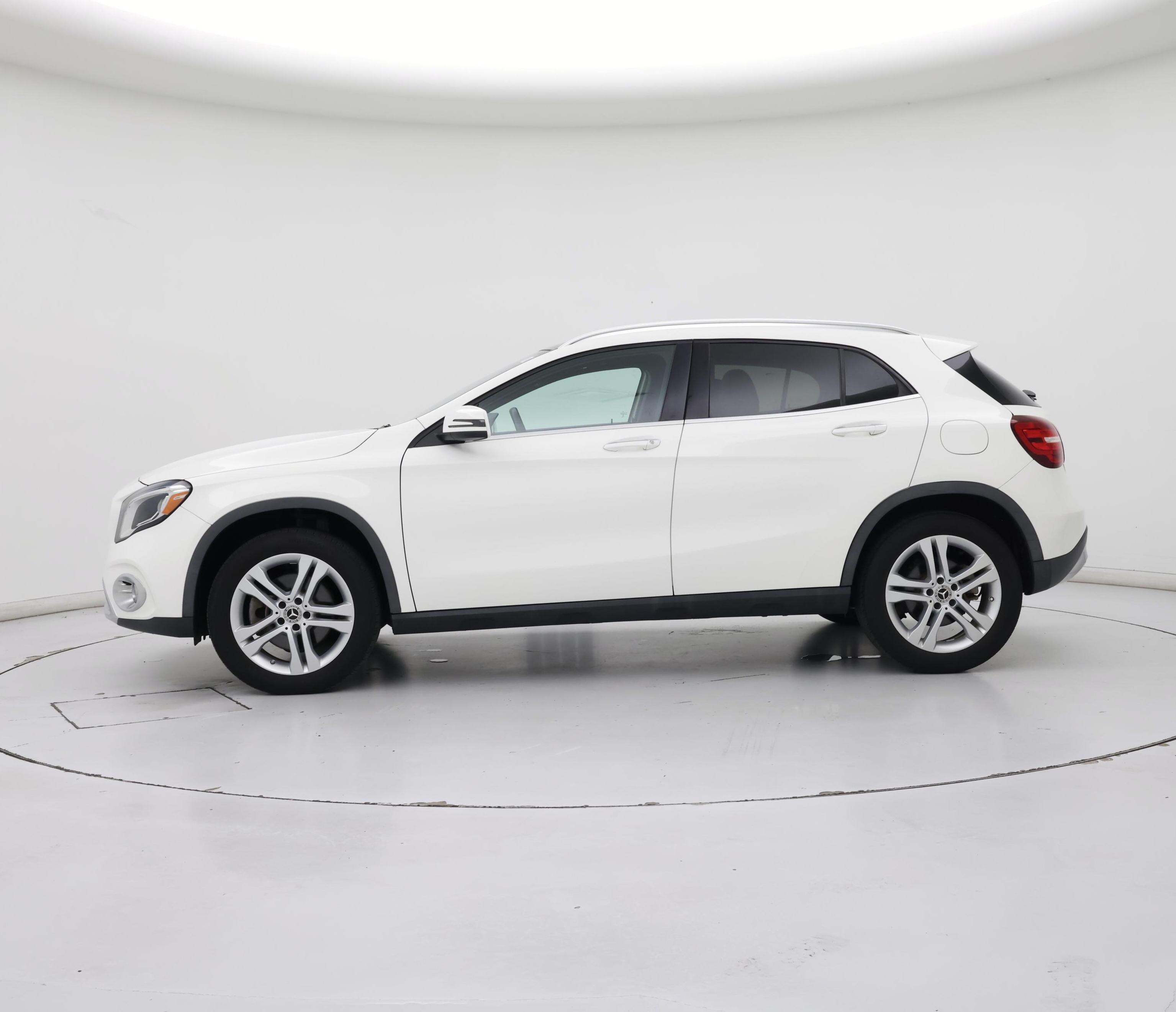 Thumbnail: 2020 Mercedes-Benz GLA - 3
