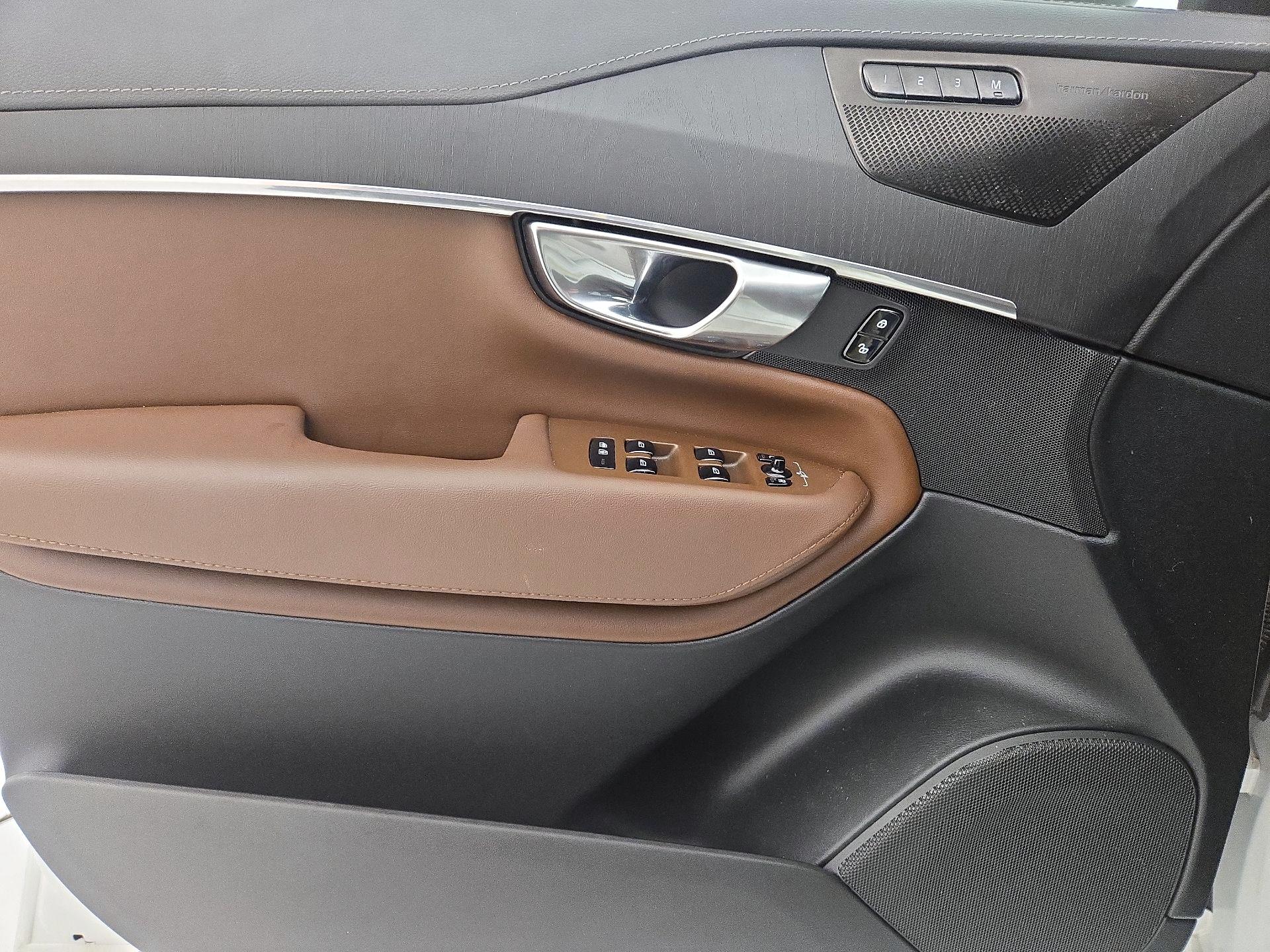 Thumbnail: 2023 Volvo XC90 - 12