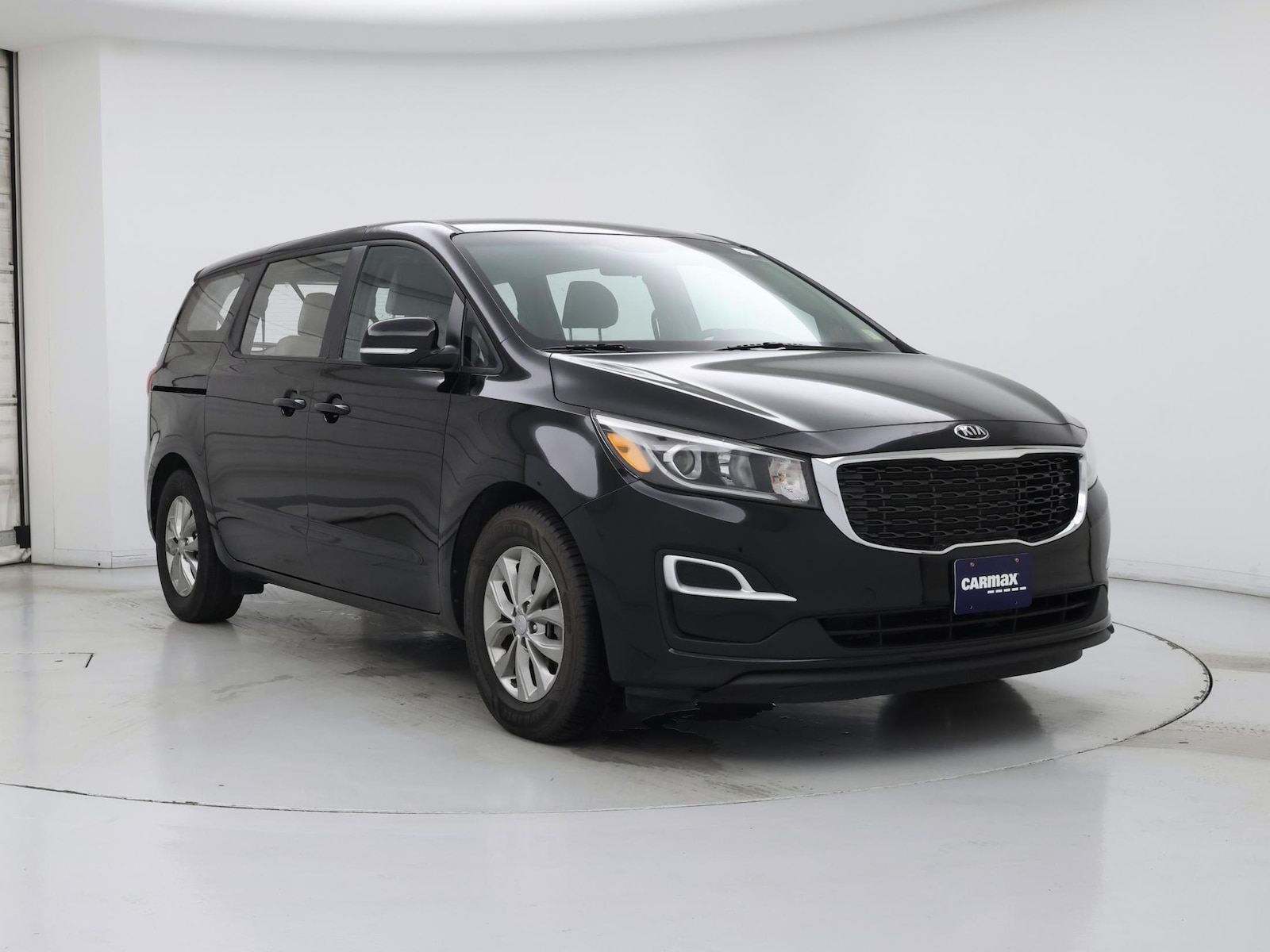 2019 Kia Sedona L - Photo 2
