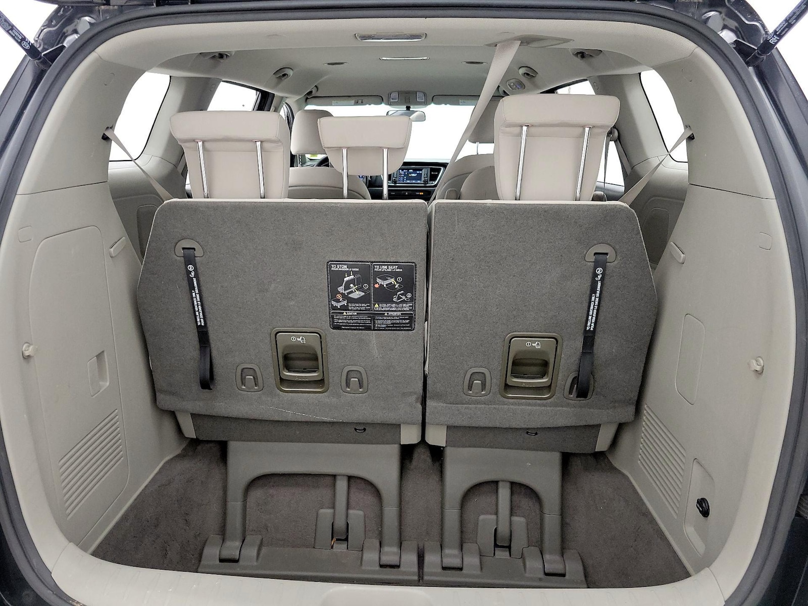 2019 Kia Sedona L - Photo 22
