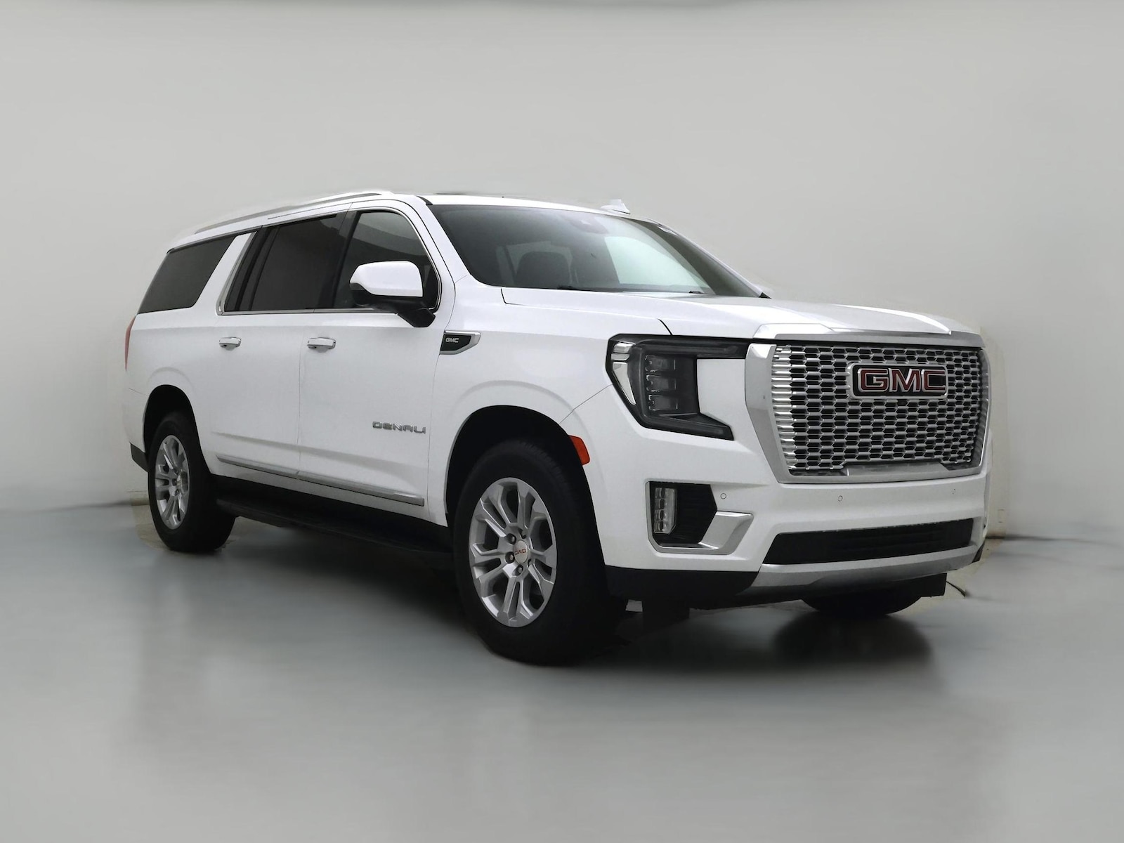 2024 GMC Yukon XL Denali - Photo 1