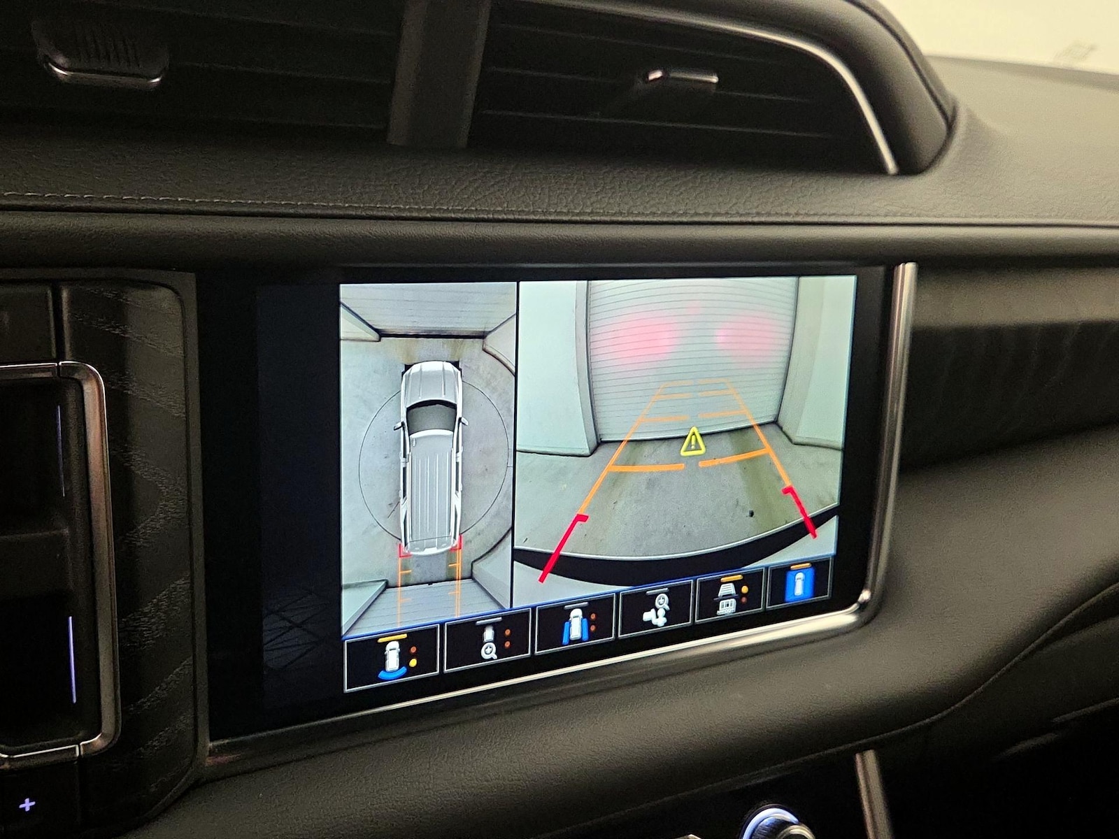2024 GMC Yukon XL Denali - Photo 15