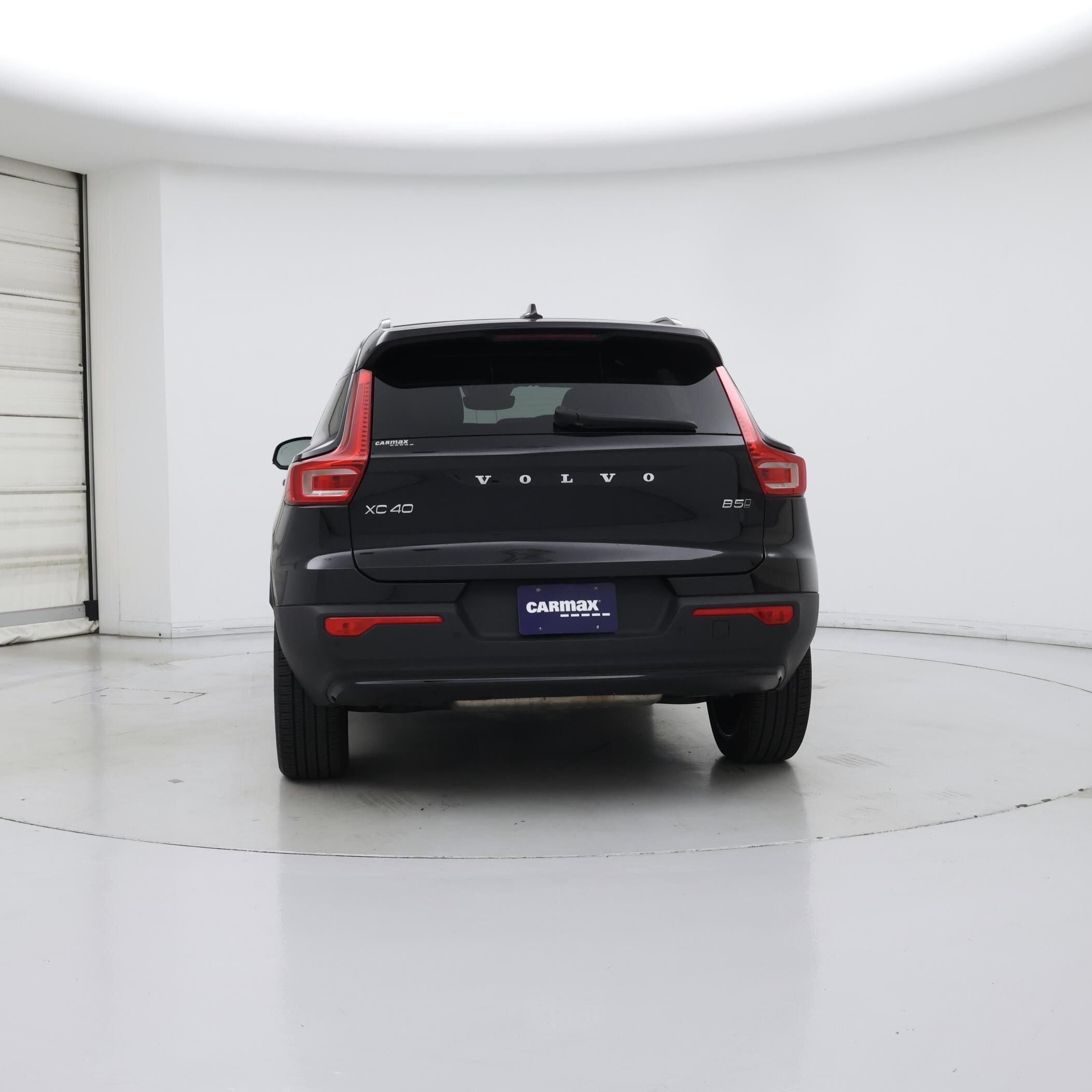 Thumbnail: 2023 Volvo XC40 - 6