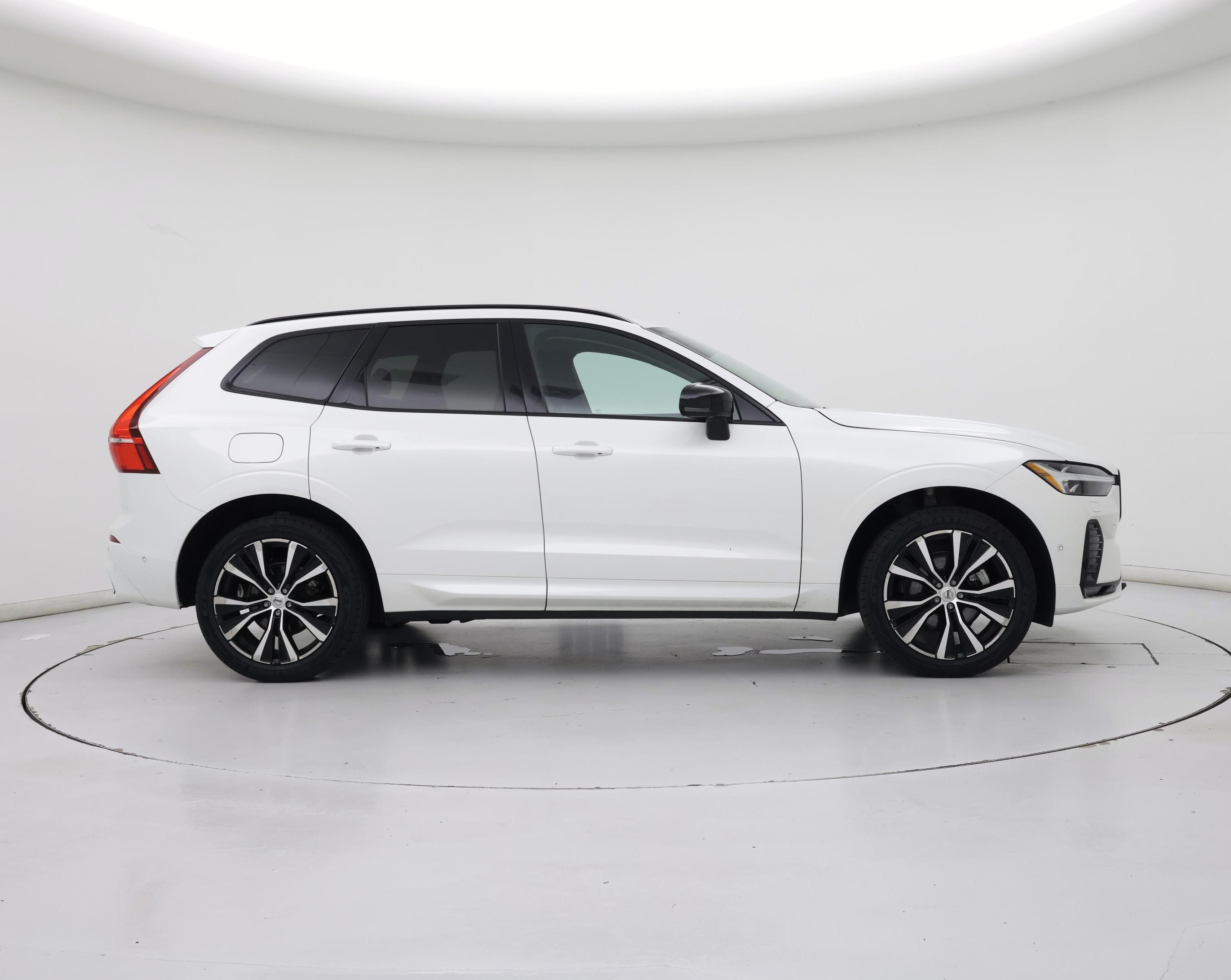 Thumbnail: 2024 Volvo XC60 - 7