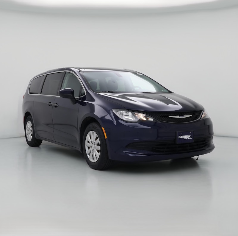 2020 Chrysler Voyager L