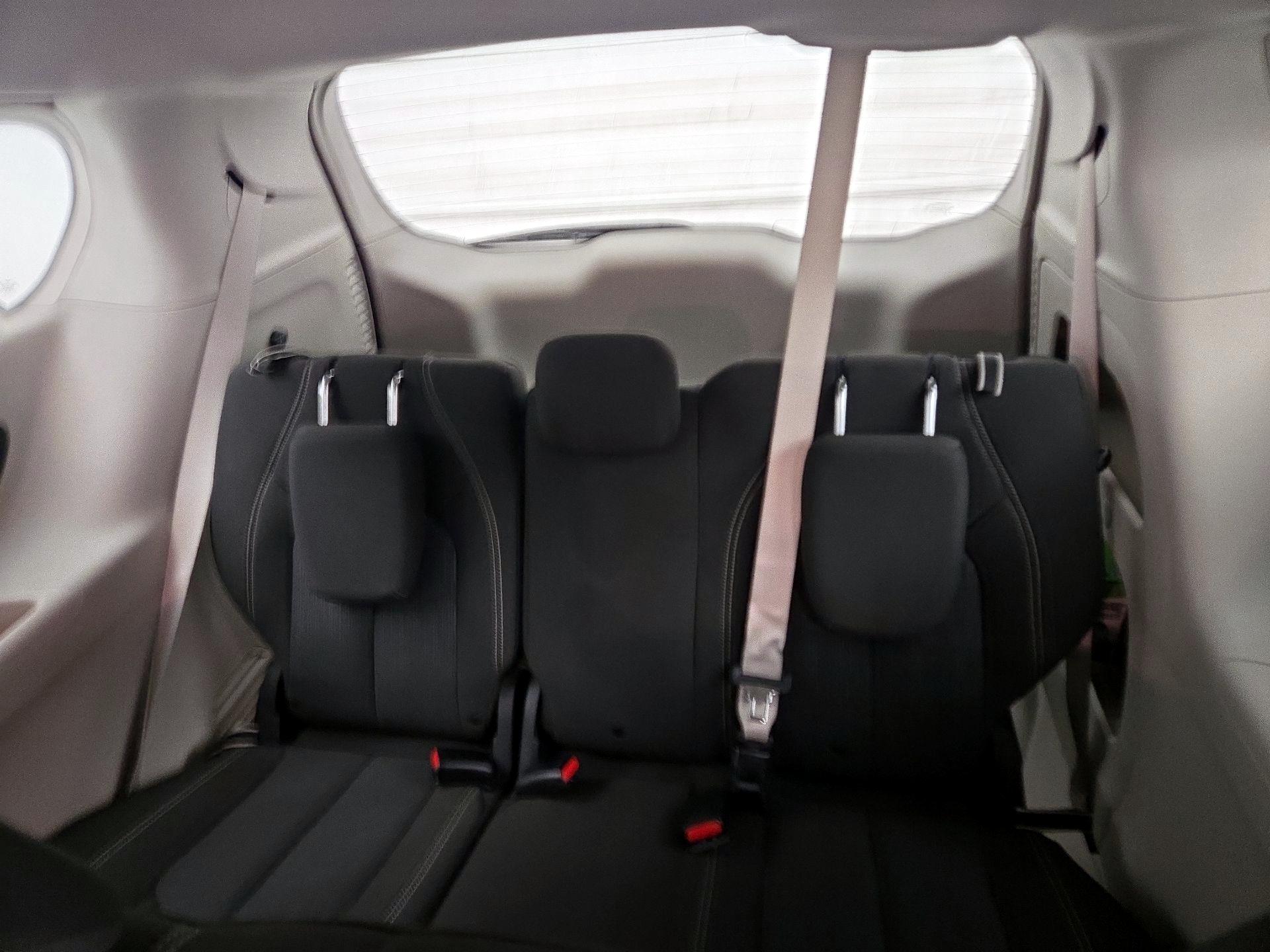 Thumbnail: 2020 Chrysler Voyager - 20