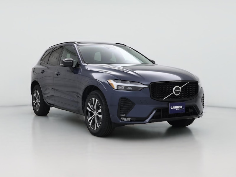 2024 Volvo XC60 B5 Core Dark Theme