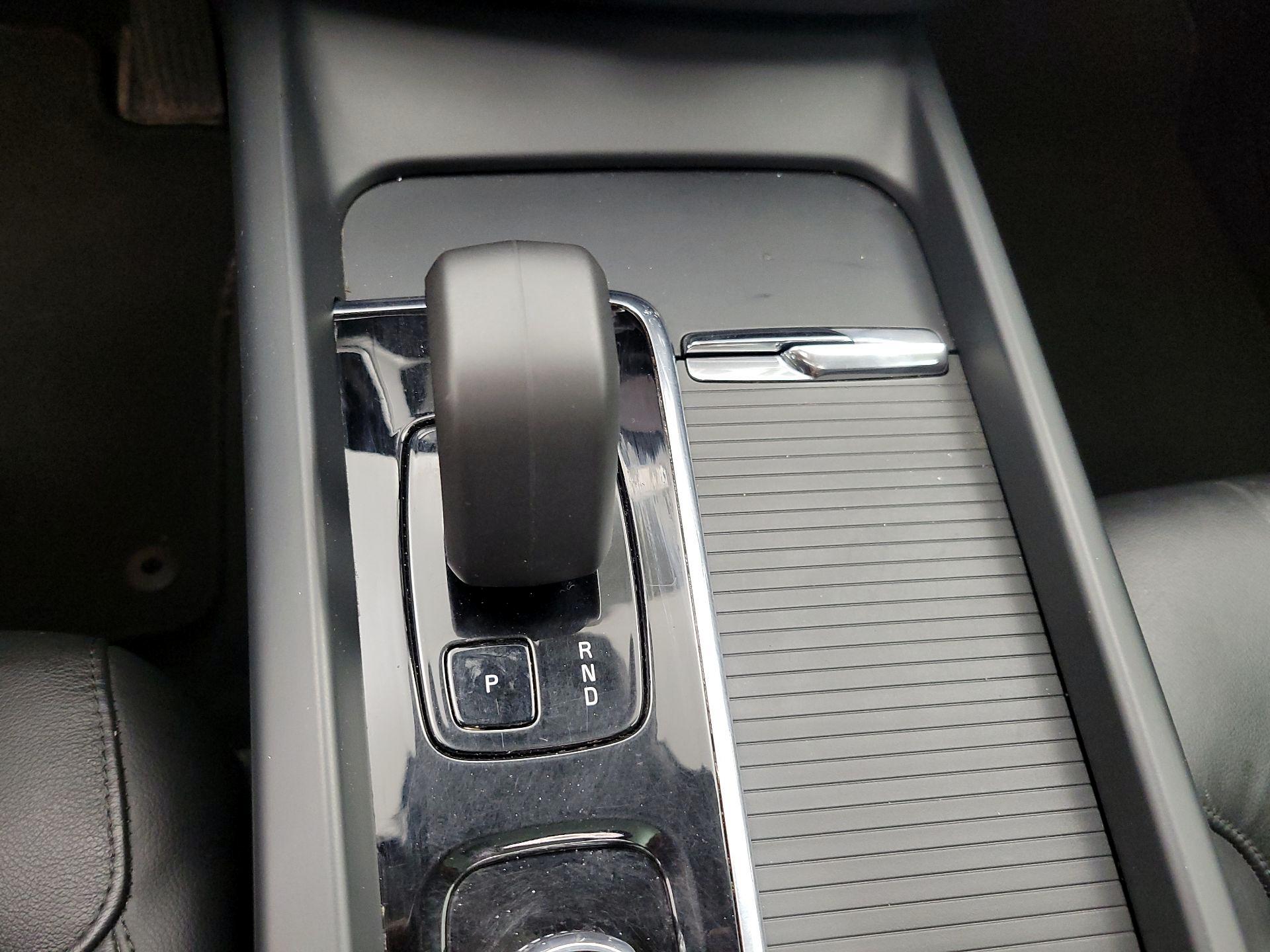 Thumbnail: 2024 Volvo XC60 - 18