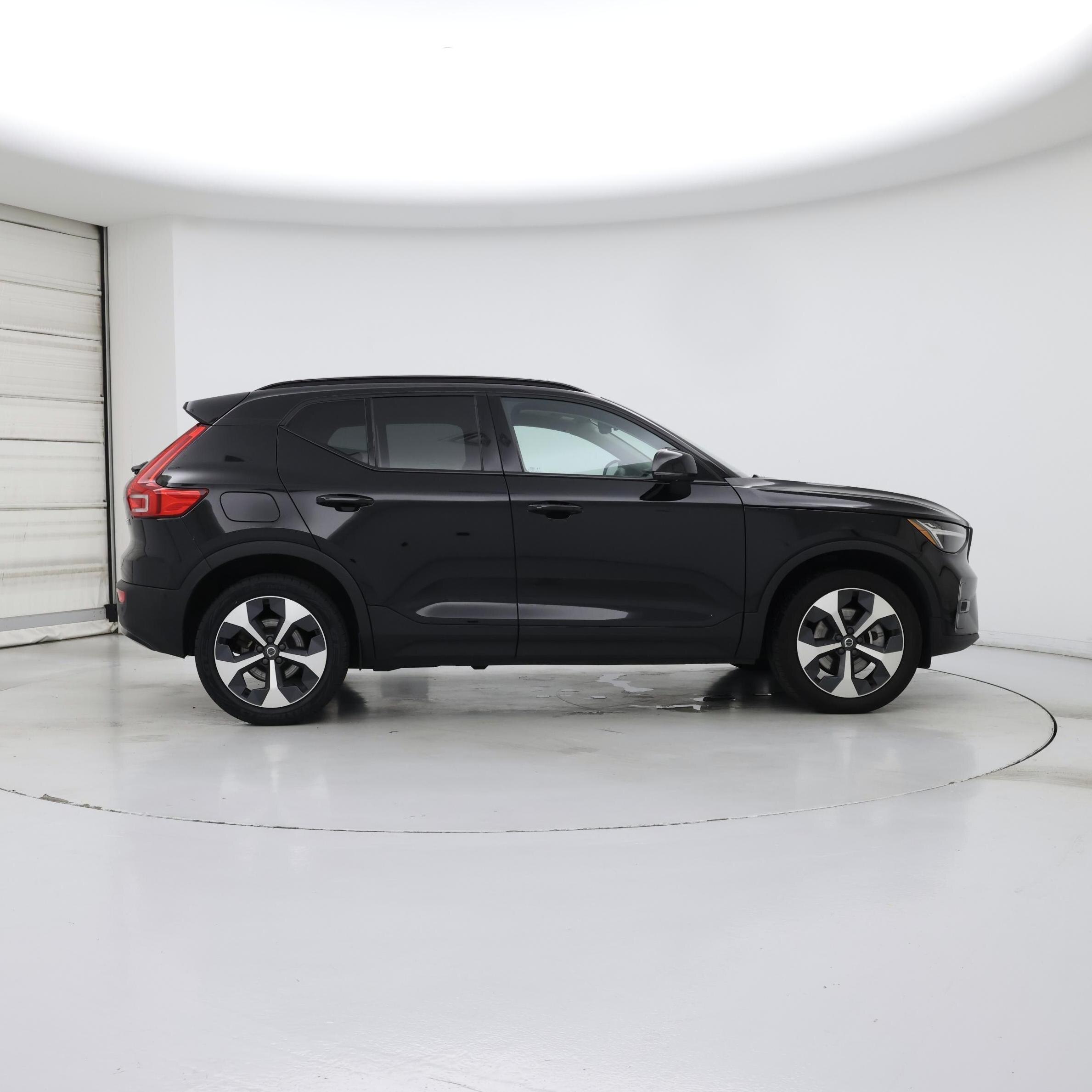 Thumbnail: 2024 Volvo XC40 - 7