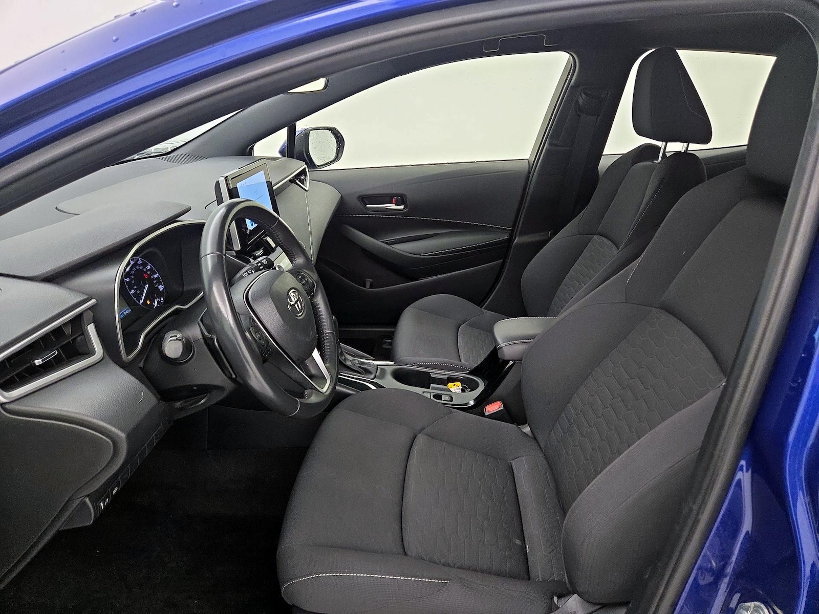 2023 Toyota Corolla Hatchback SE - Photo 12