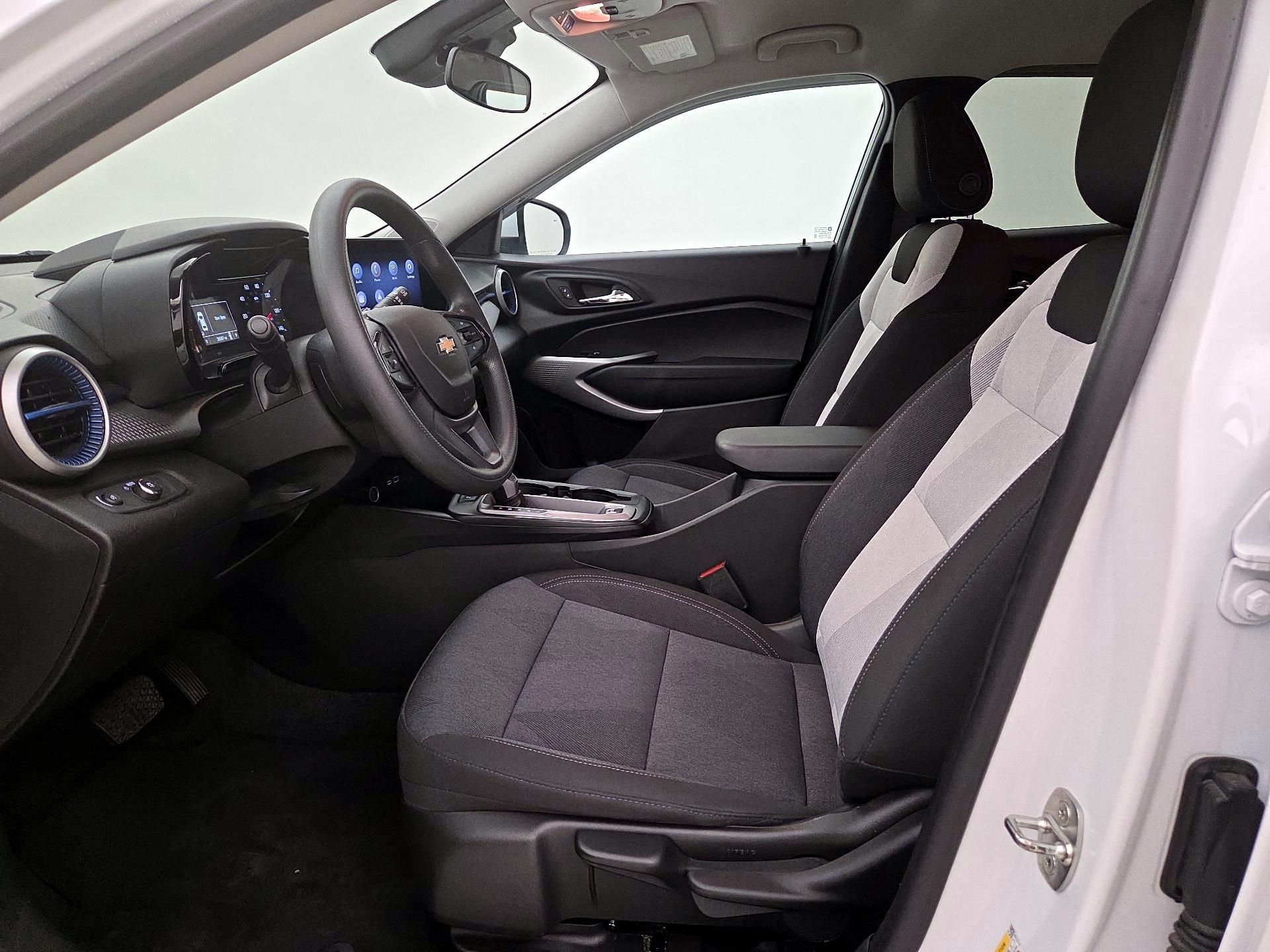 Thumbnail: 2024 Chevrolet Trax - 11