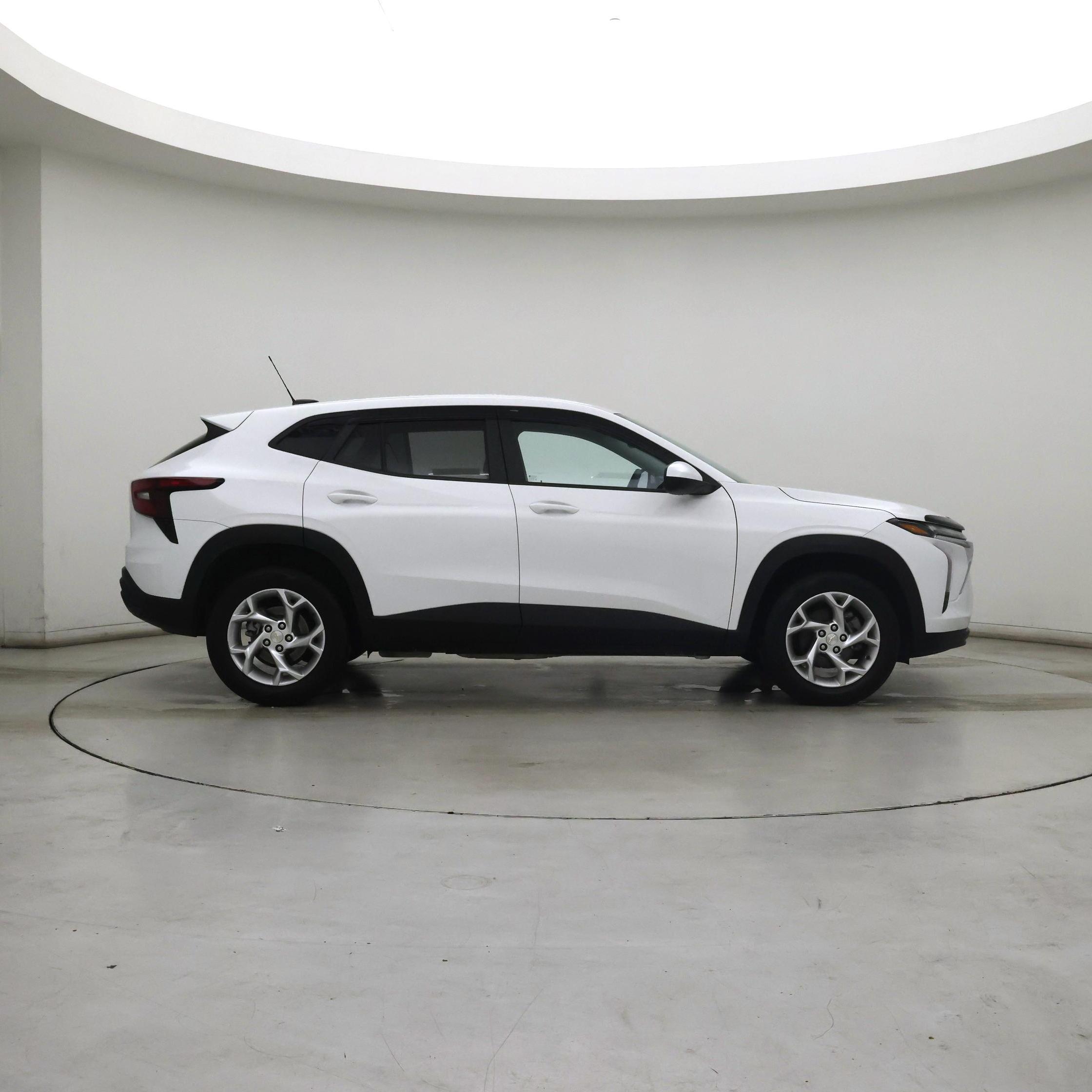 Thumbnail: 2024 Chevrolet Trax - 7