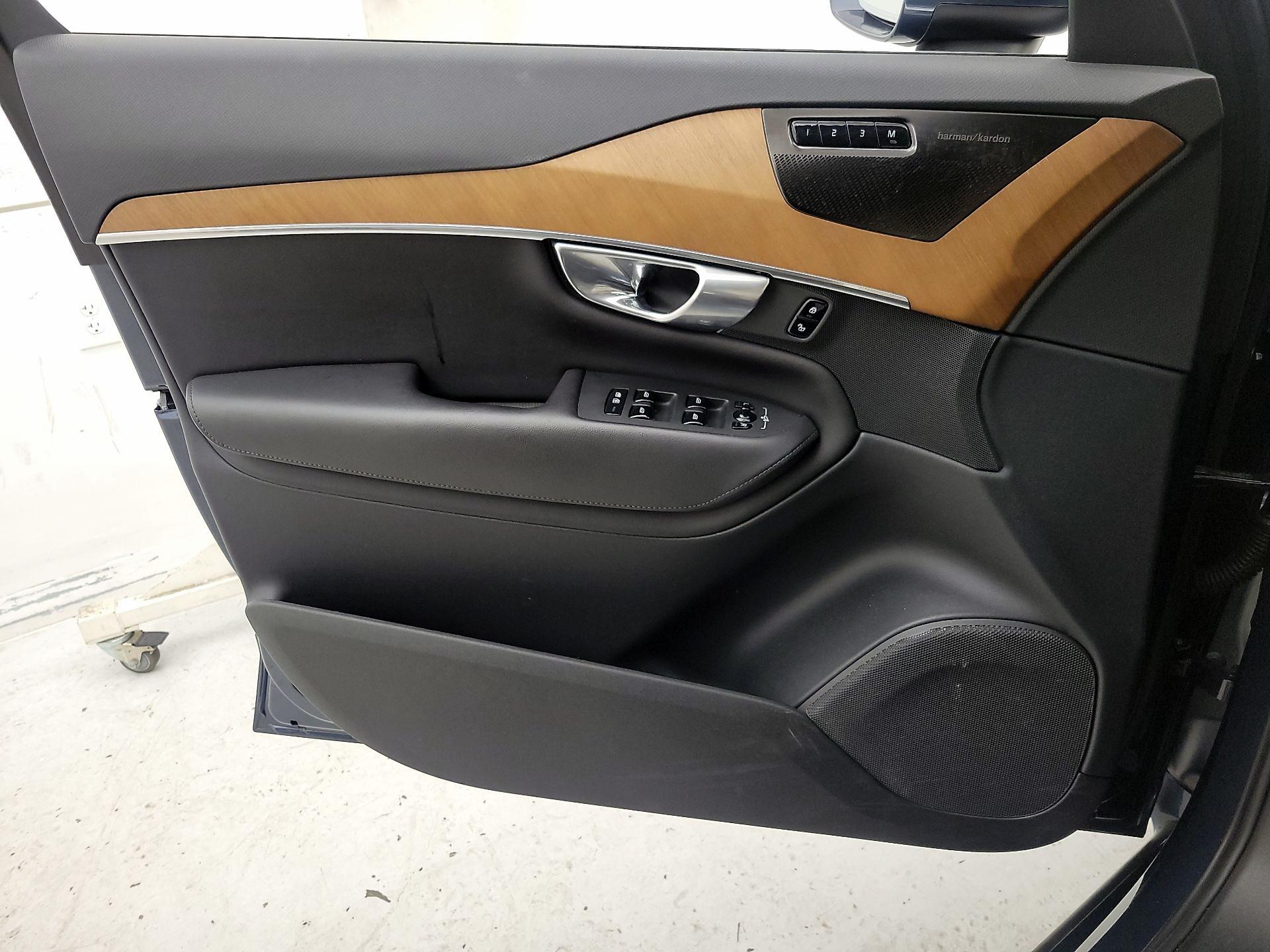 Thumbnail: 2023 Volvo XC90 - 12