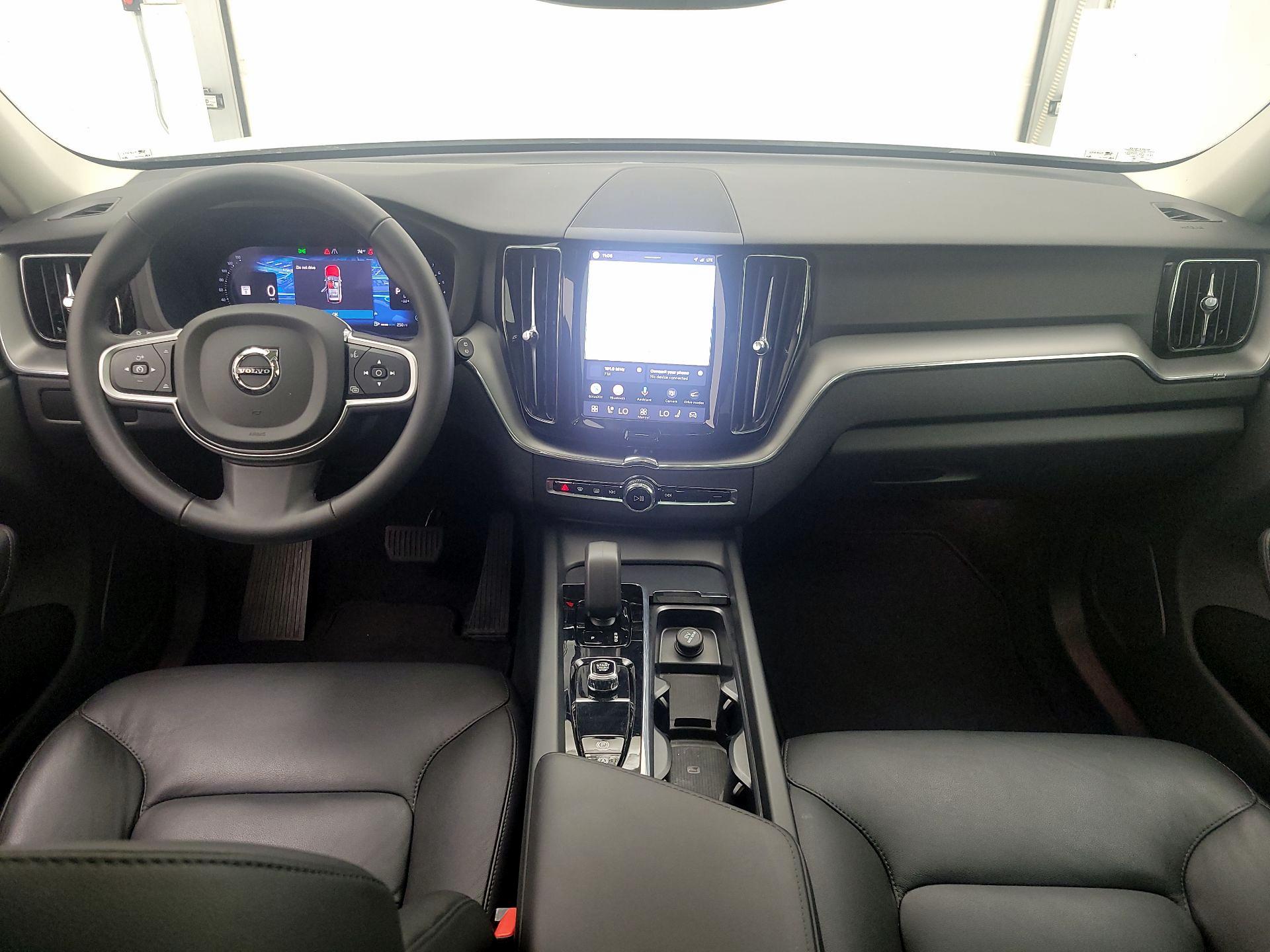 Thumbnail: 2025 Volvo XC60 - 9