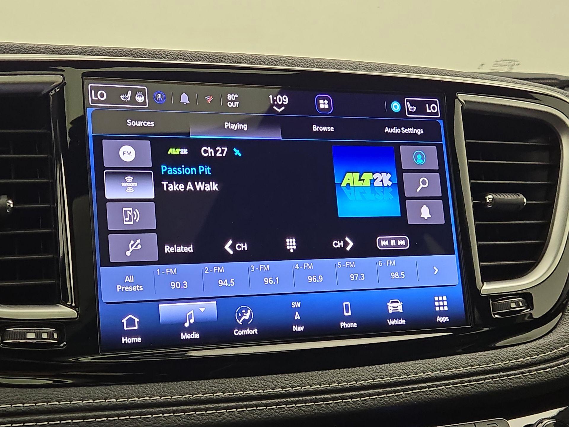 Thumbnail: 2025 Chrysler Pacifica - 16