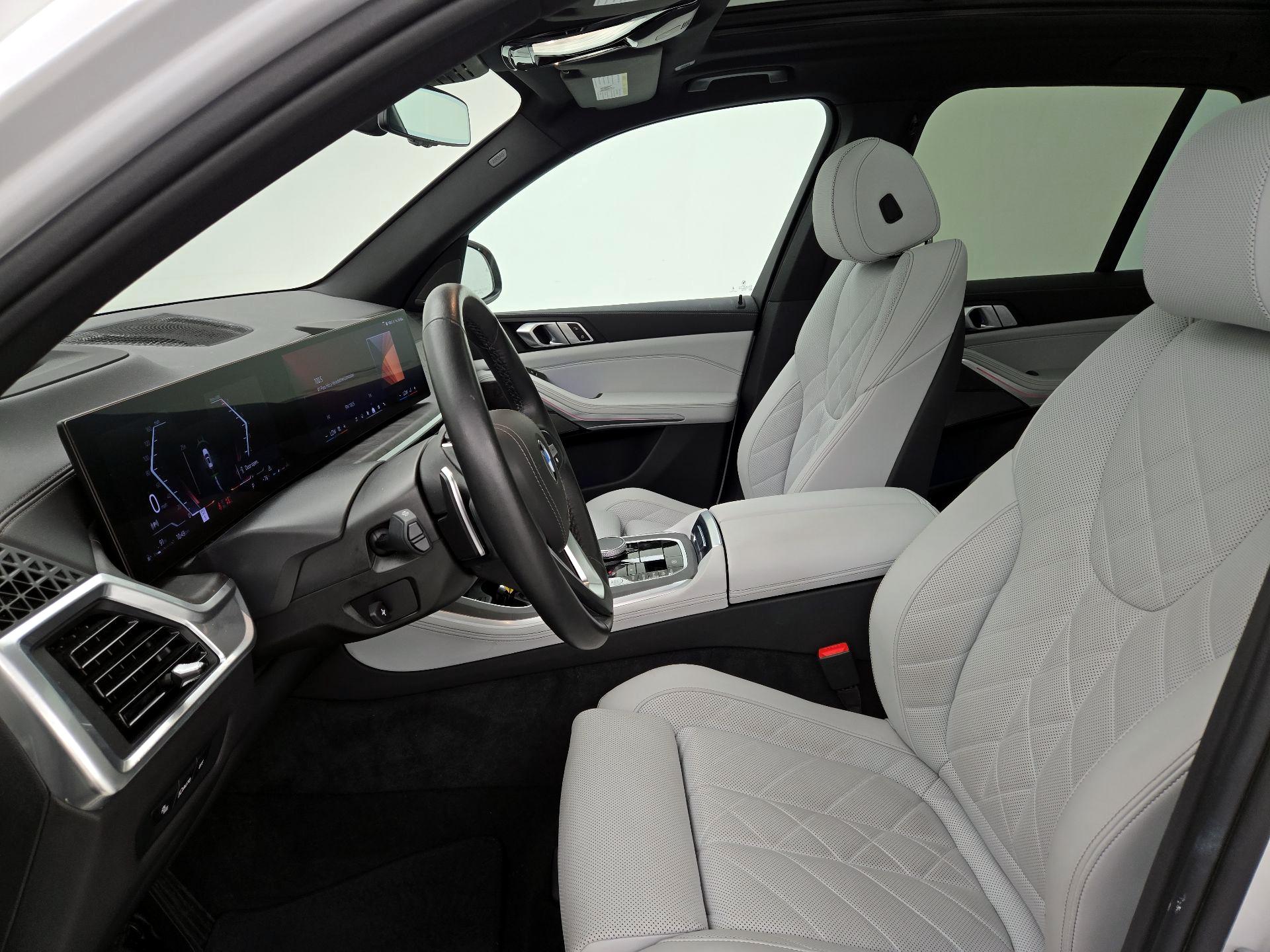 Thumbnail: 2024 BMW X5 - 11