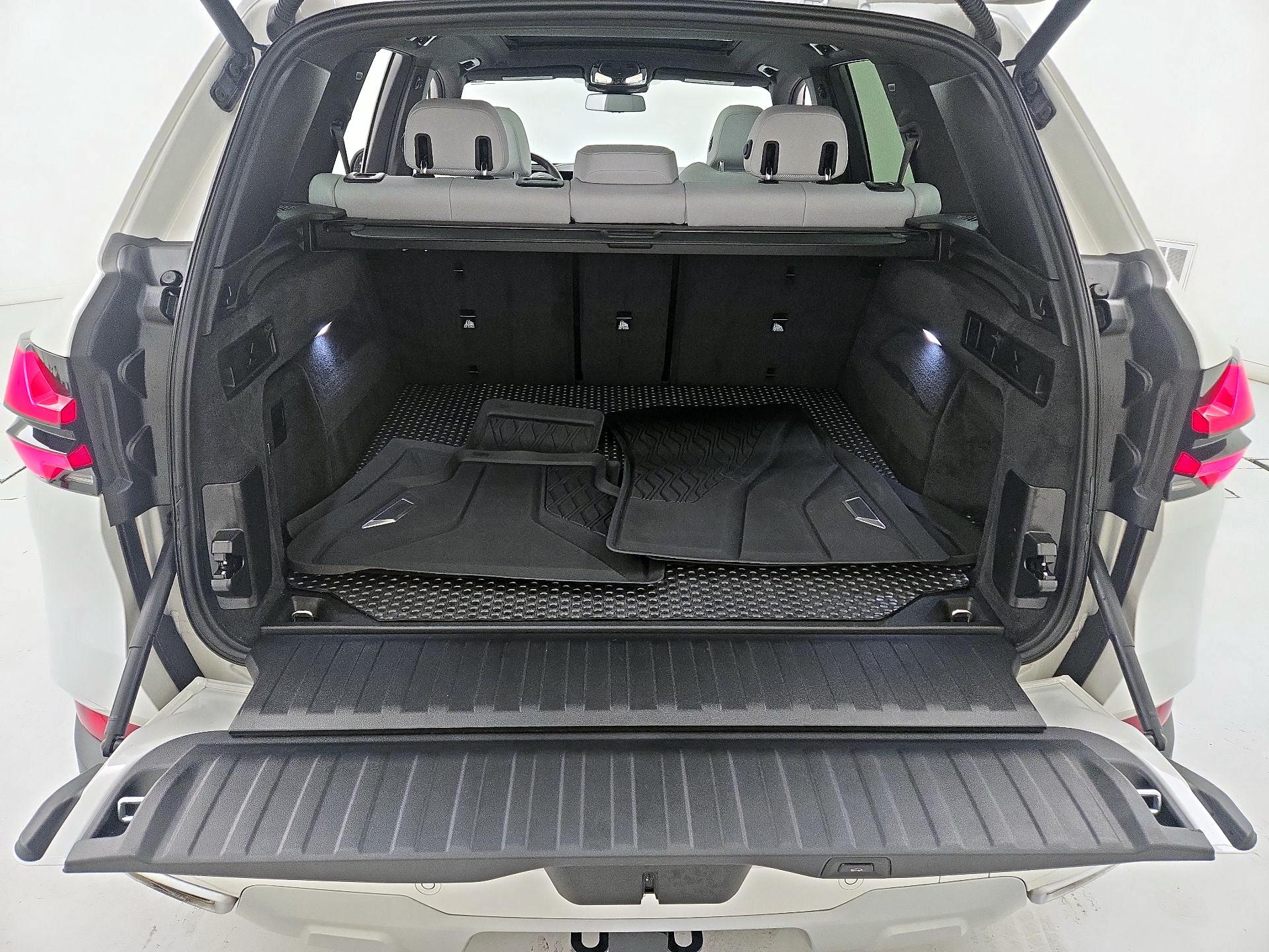 Thumbnail: 2024 BMW X5 - 18