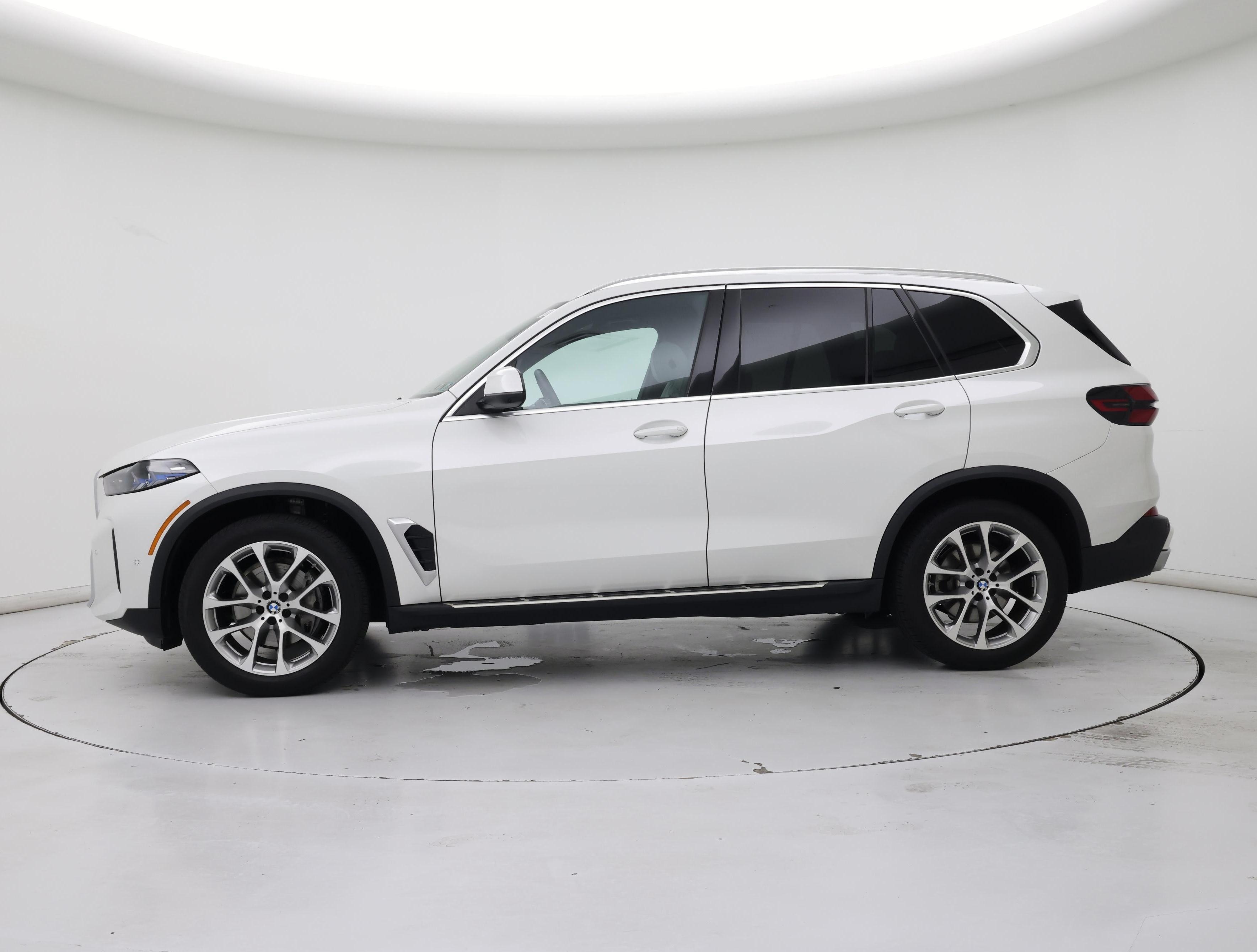 Thumbnail: 2024 BMW X5 - 3