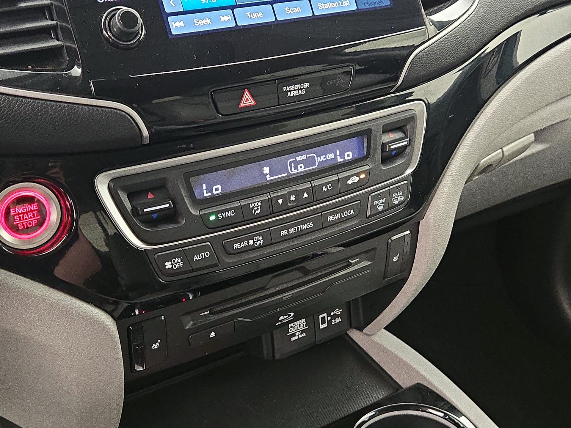 Thumbnail: 2020 Honda Pilot - 15