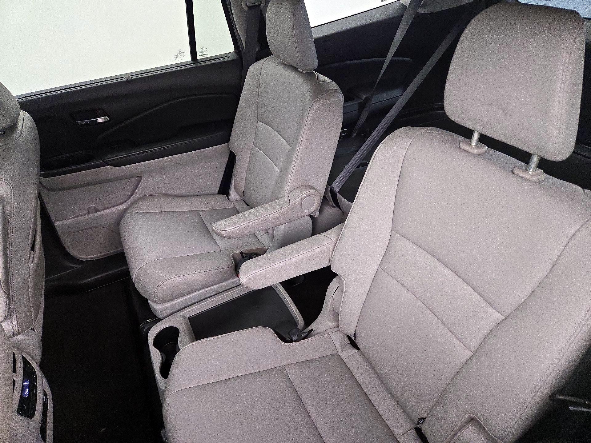 Thumbnail: 2020 Honda Pilot - 17